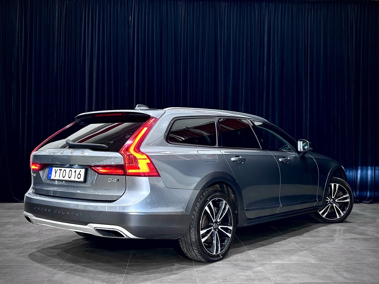 Volvo V90 D4 Momentum Pro 2019, bild 6/10