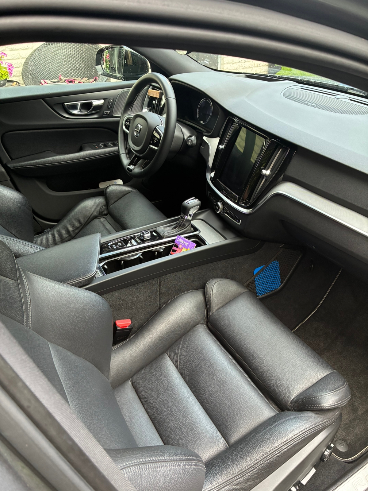 Volvo V60 T5 R Design 2019, bild 7/8