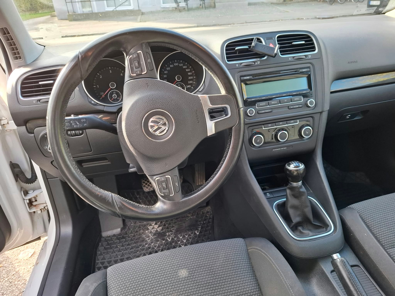 Volkswagen Golf 1.6 TDI 2011, kuva 6/10