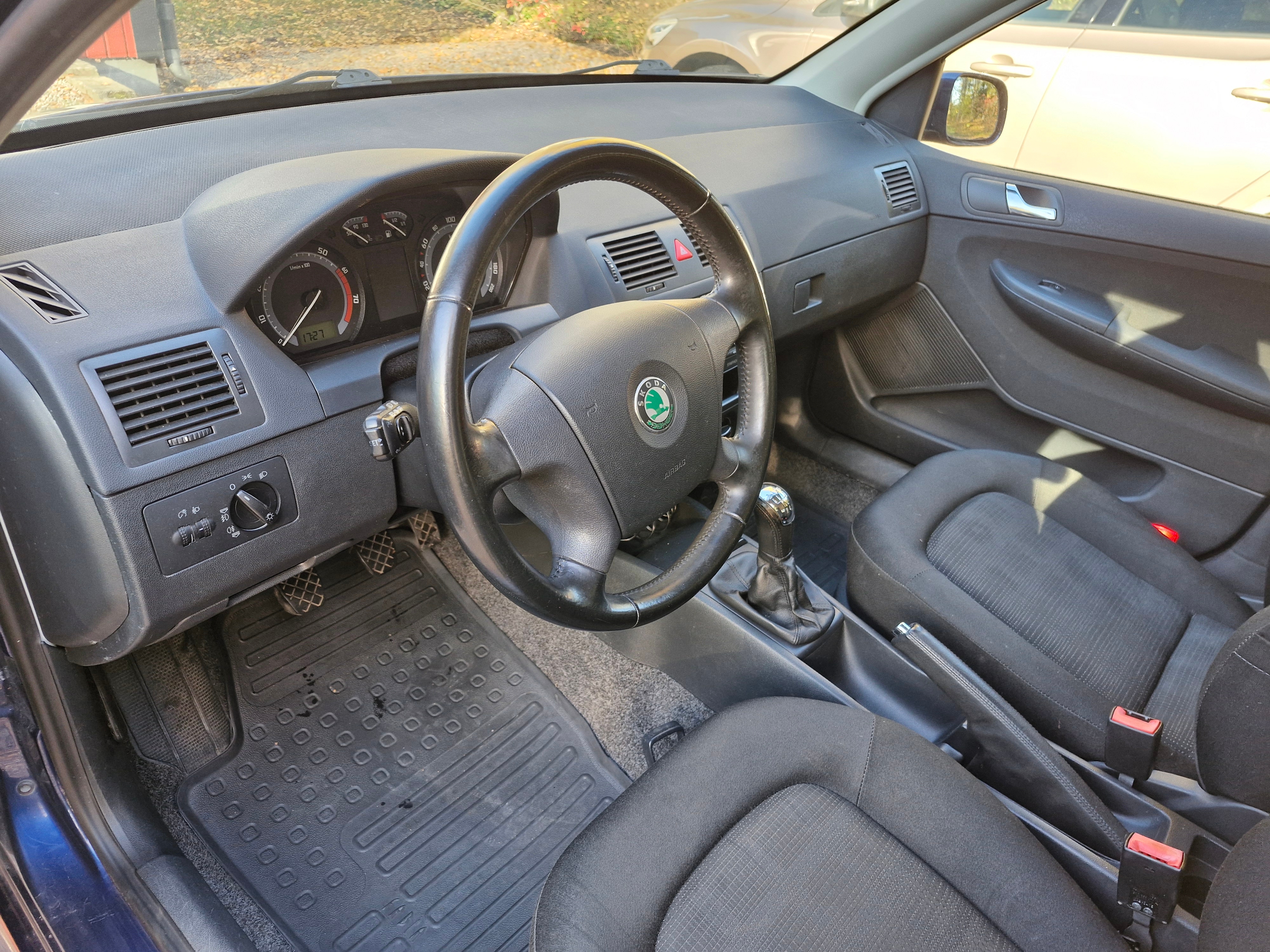 Skoda Fabia 1.2 HTP 12V 2006, bild 3/3