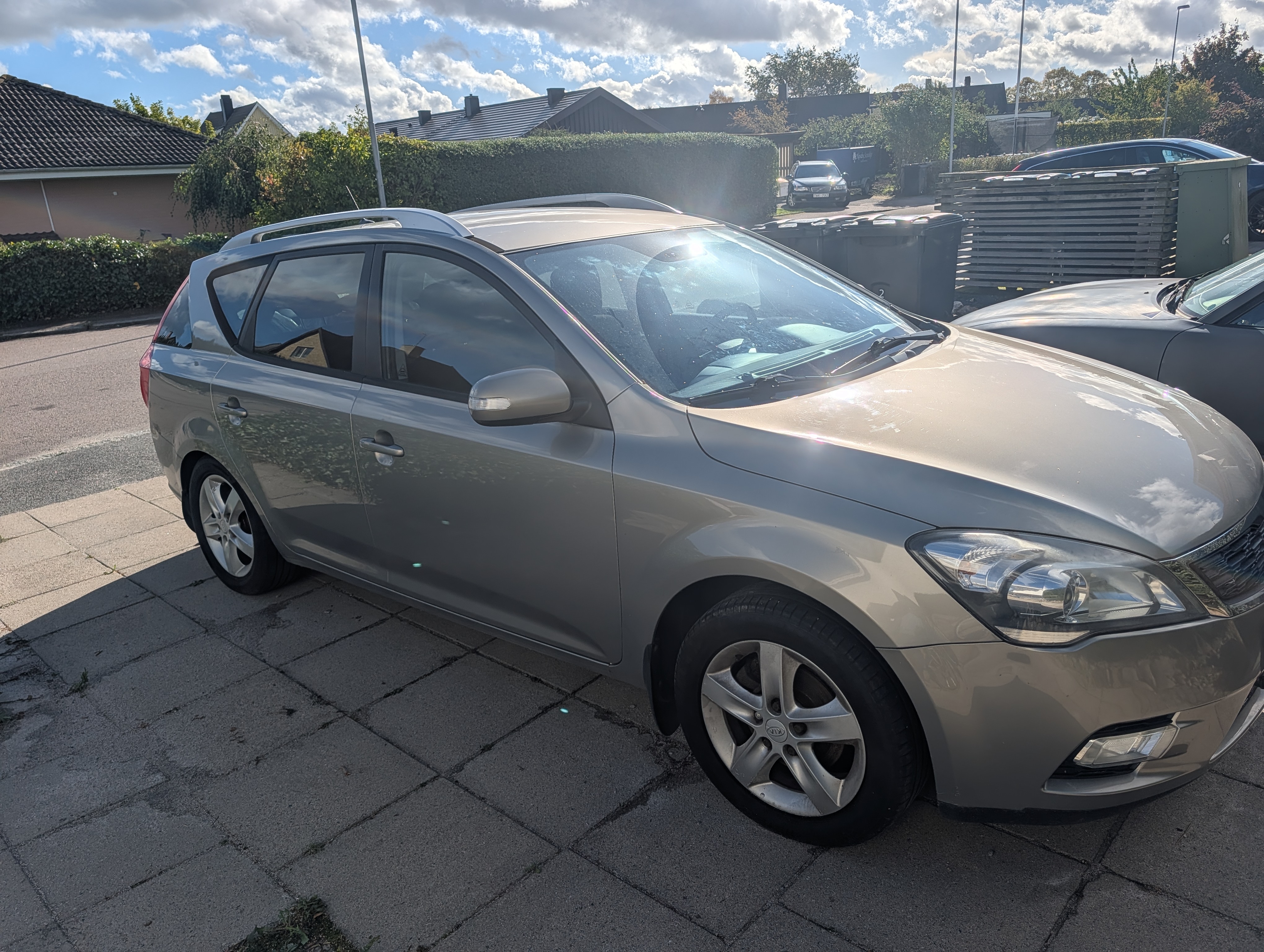 Kia Ceed 1.6 CRDi 128 2011, bild 2/3