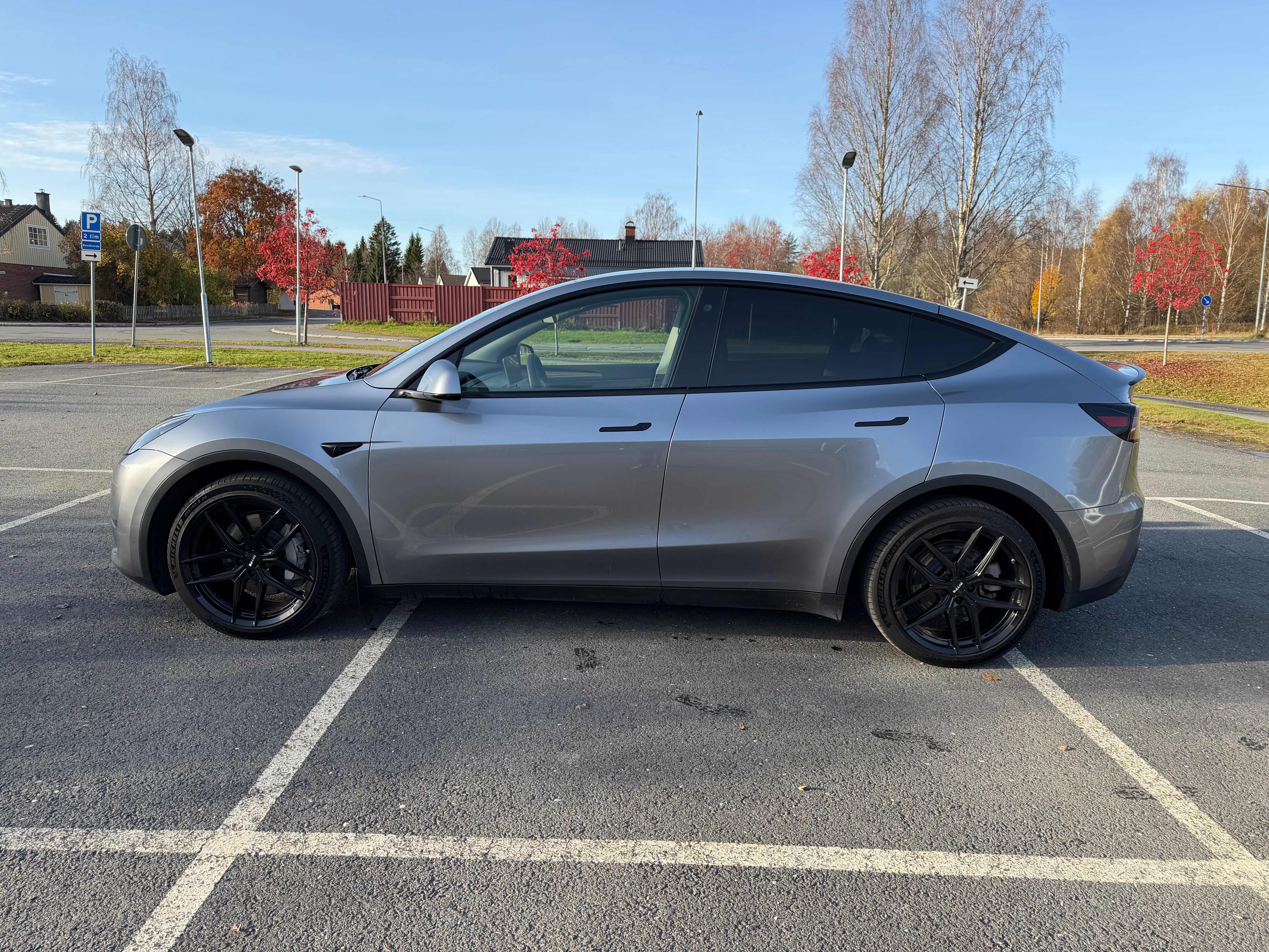Tesla Model Y 2023, bild 2/10