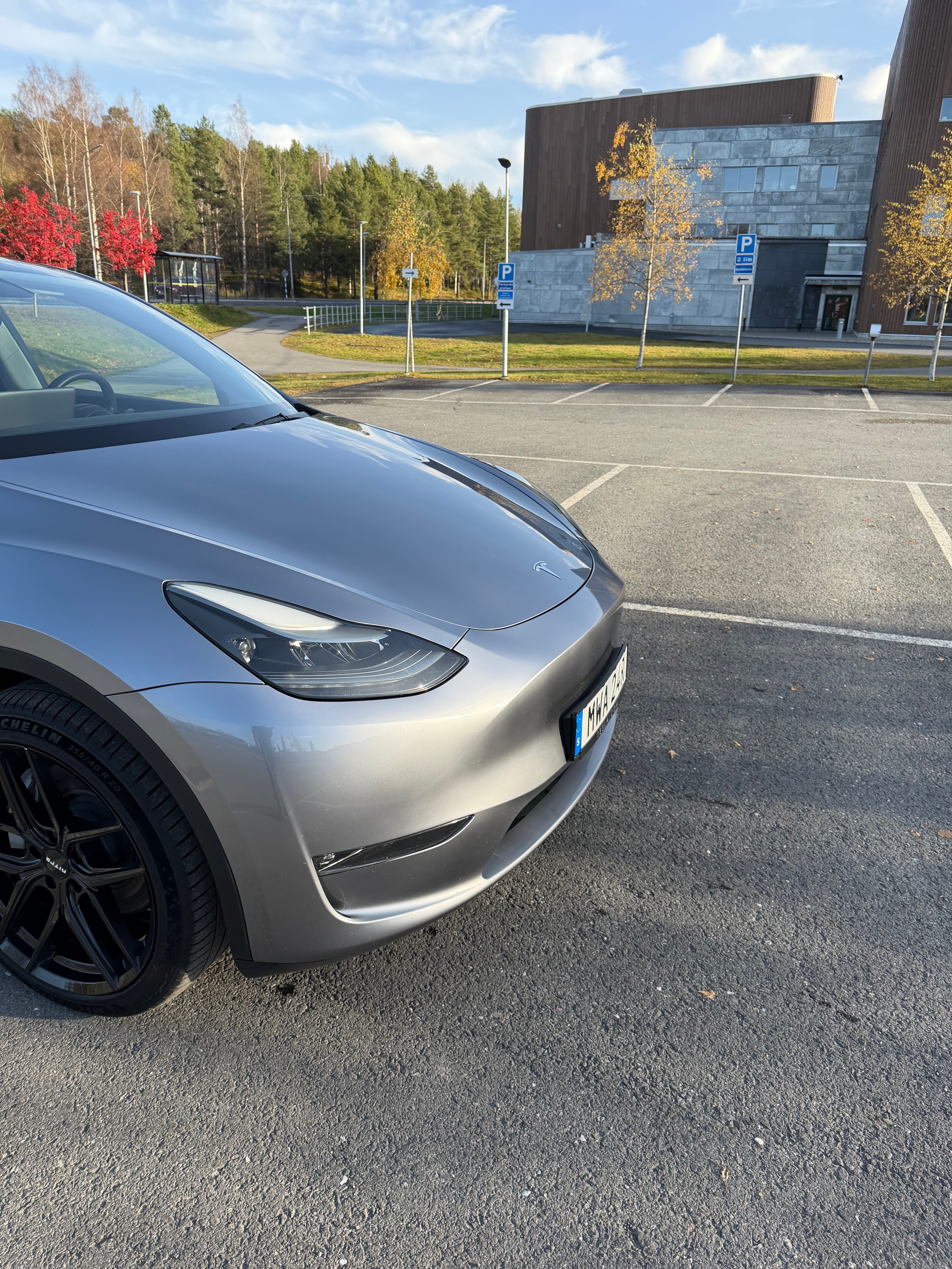 Tesla Model Y 2023, bild 6/10