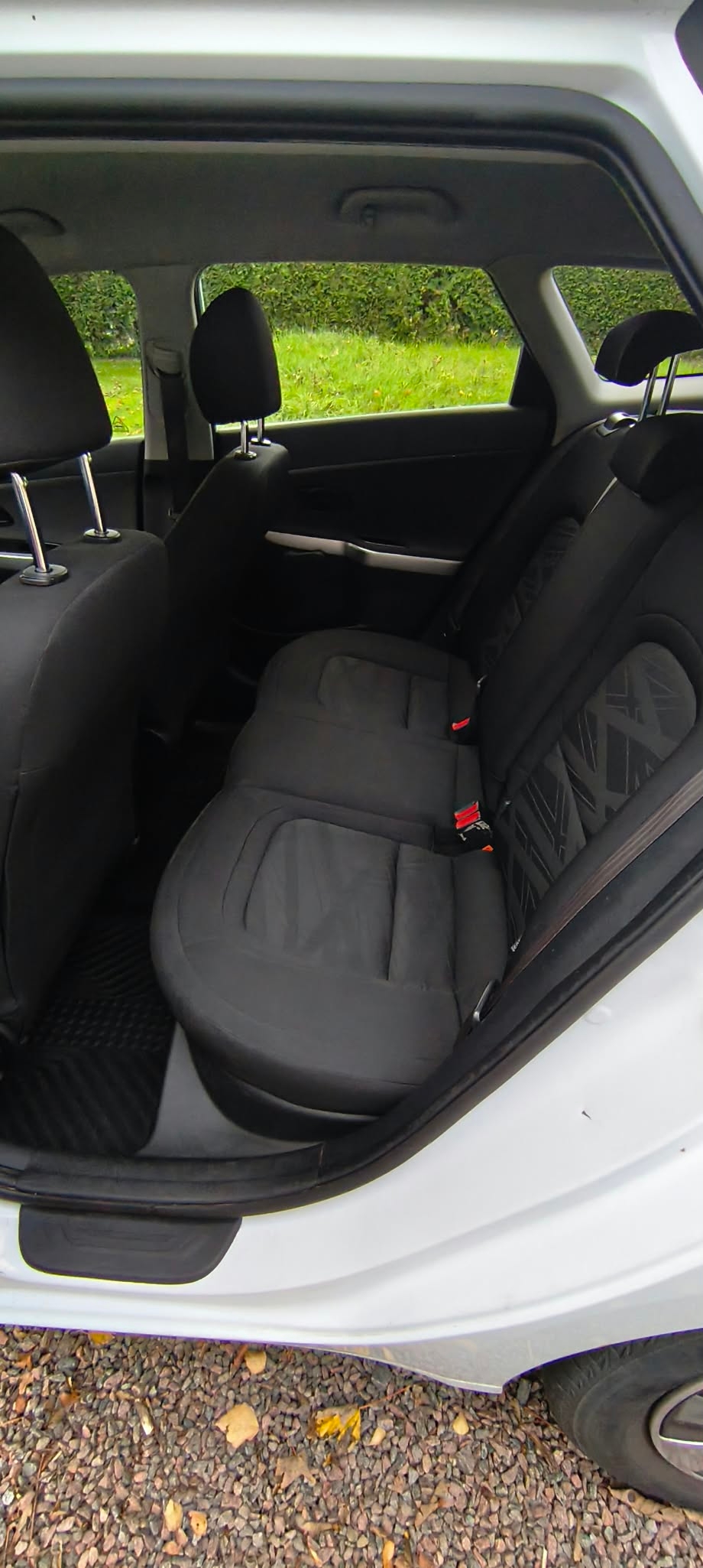 Kia Ceed 1.4 CRDi 90 2014, bild 3/6