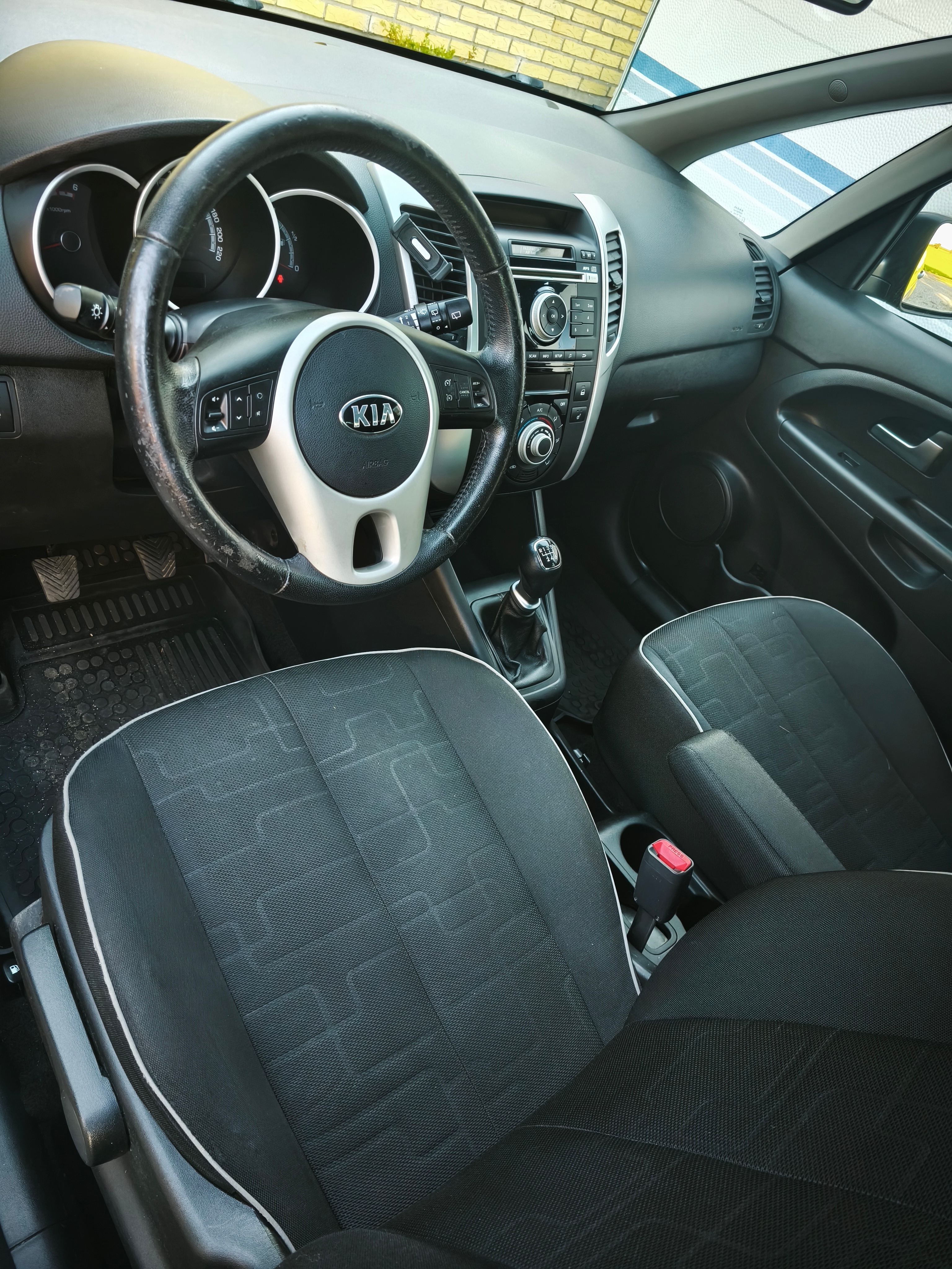 Kia Venga 2013, bild 7/7