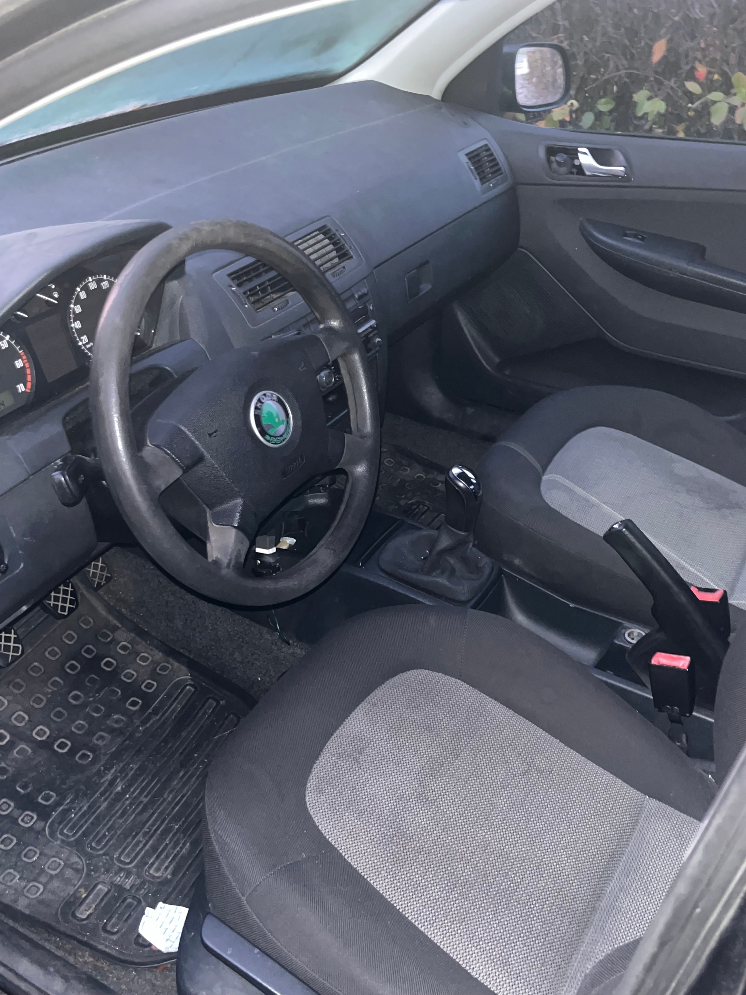 Skoda Fabia 1.2 HTP 12V 2004, bild 3/6