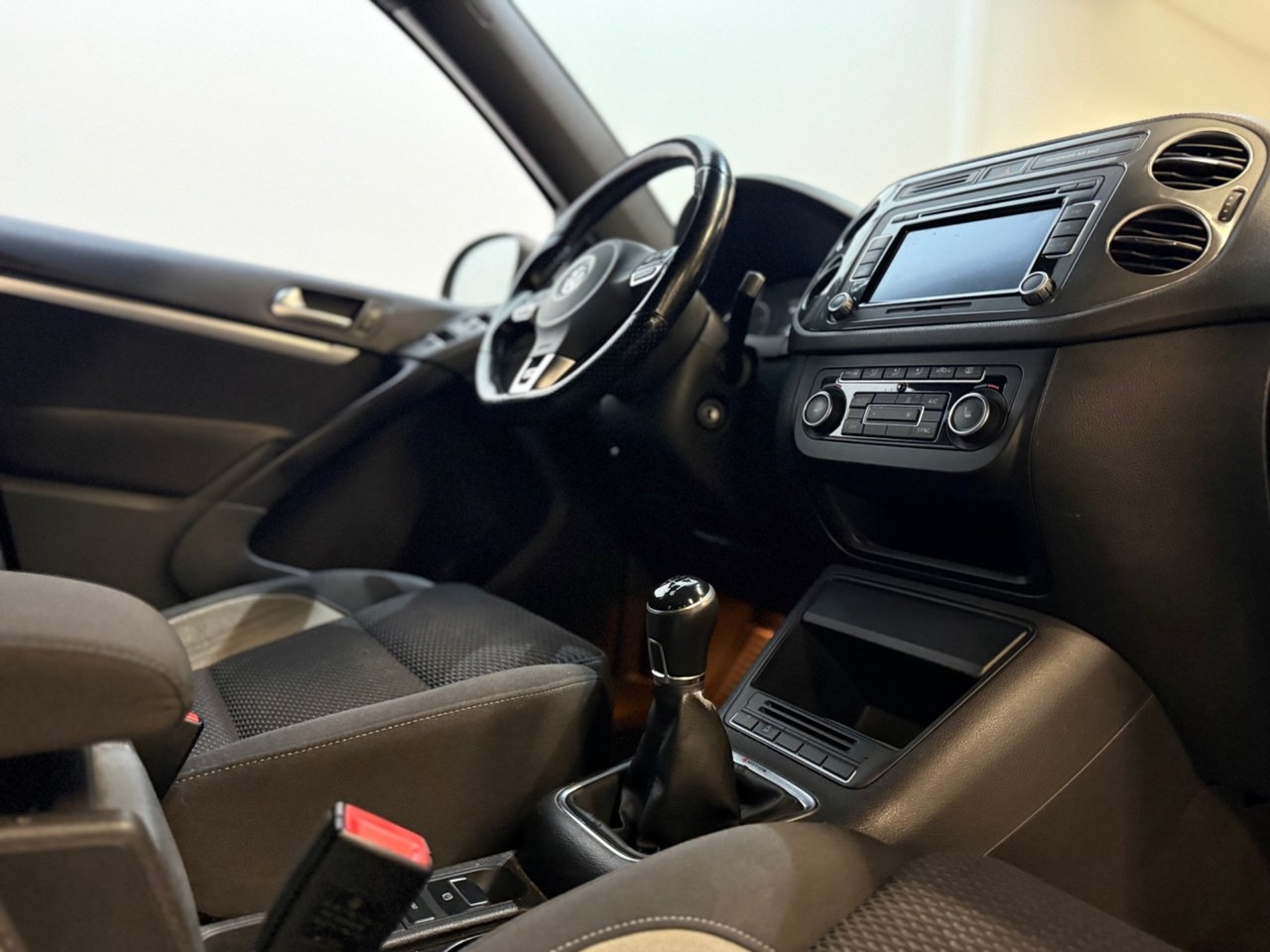 Volkswagen Tiguan 2.0 TDI R-Line 2015, bild 6/10