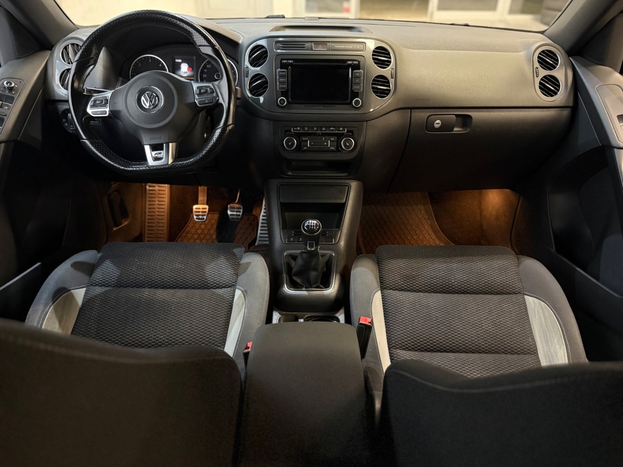 Volkswagen Tiguan 2.0 TDI R-Line 2015, bild 4/10