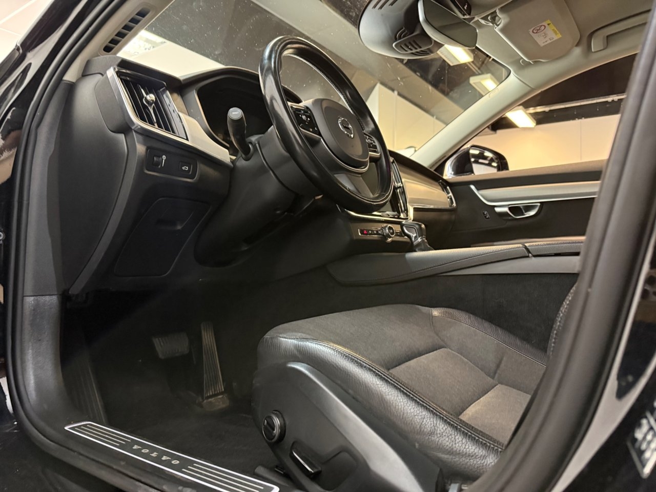 Volvo V90 D4 Momentum 2019, bild 7/10