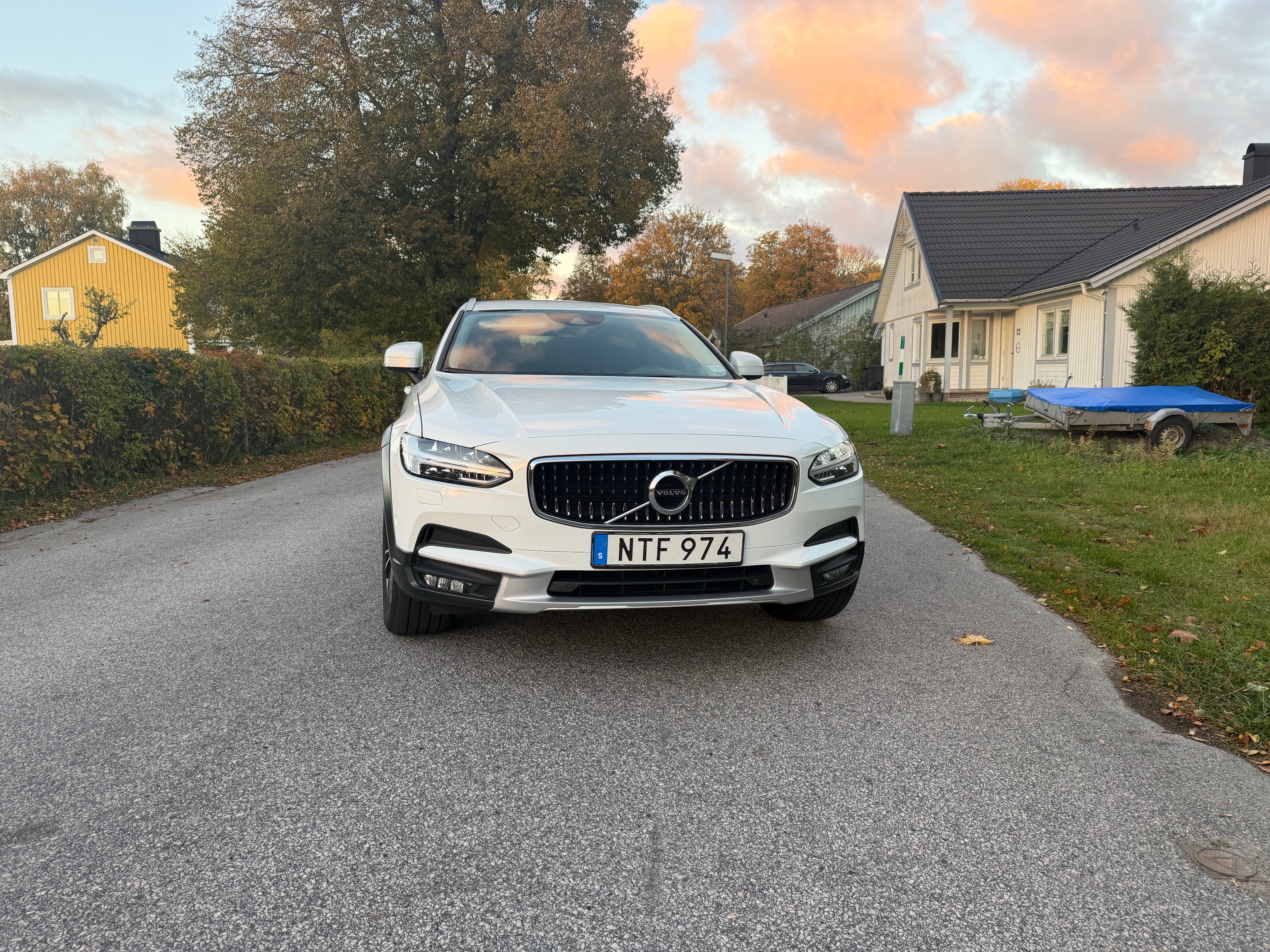 Volvo V90 D4 Momentum 2017, bild 3/10