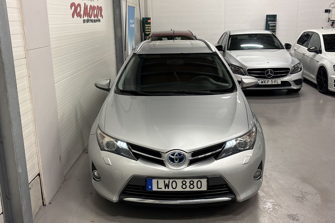 Toyota Auris 1.8 Hybrid Edition 2015, bild 4/10