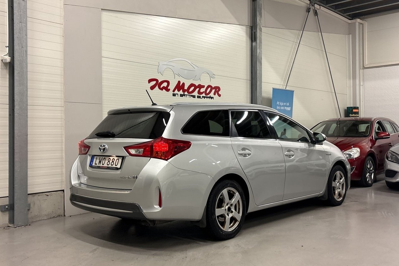 Toyota Auris 1.8 Hybrid Edition 2015, bild 7/10