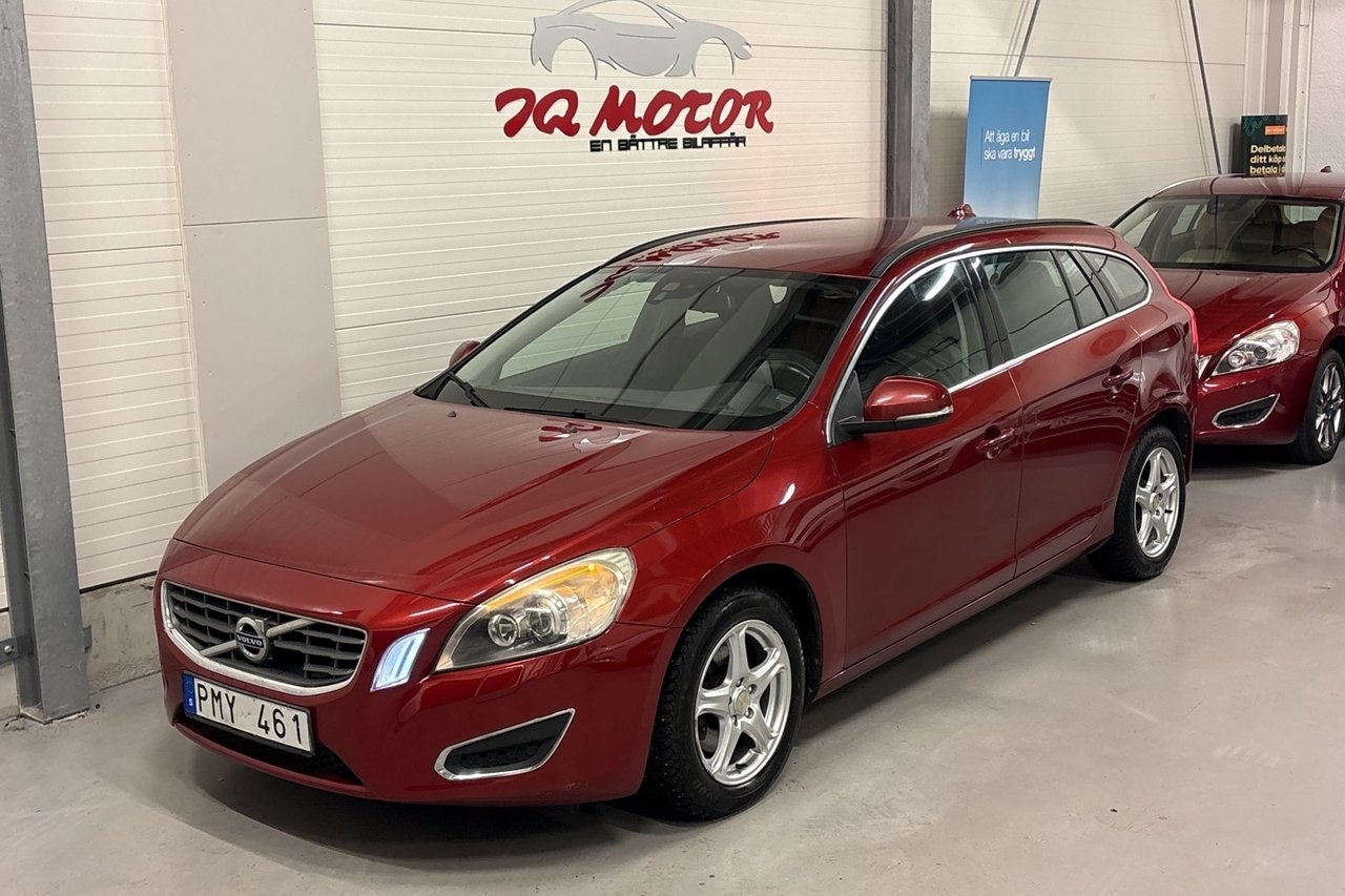 Volvo V60 2.0T Momentum 2011, bild 2/10