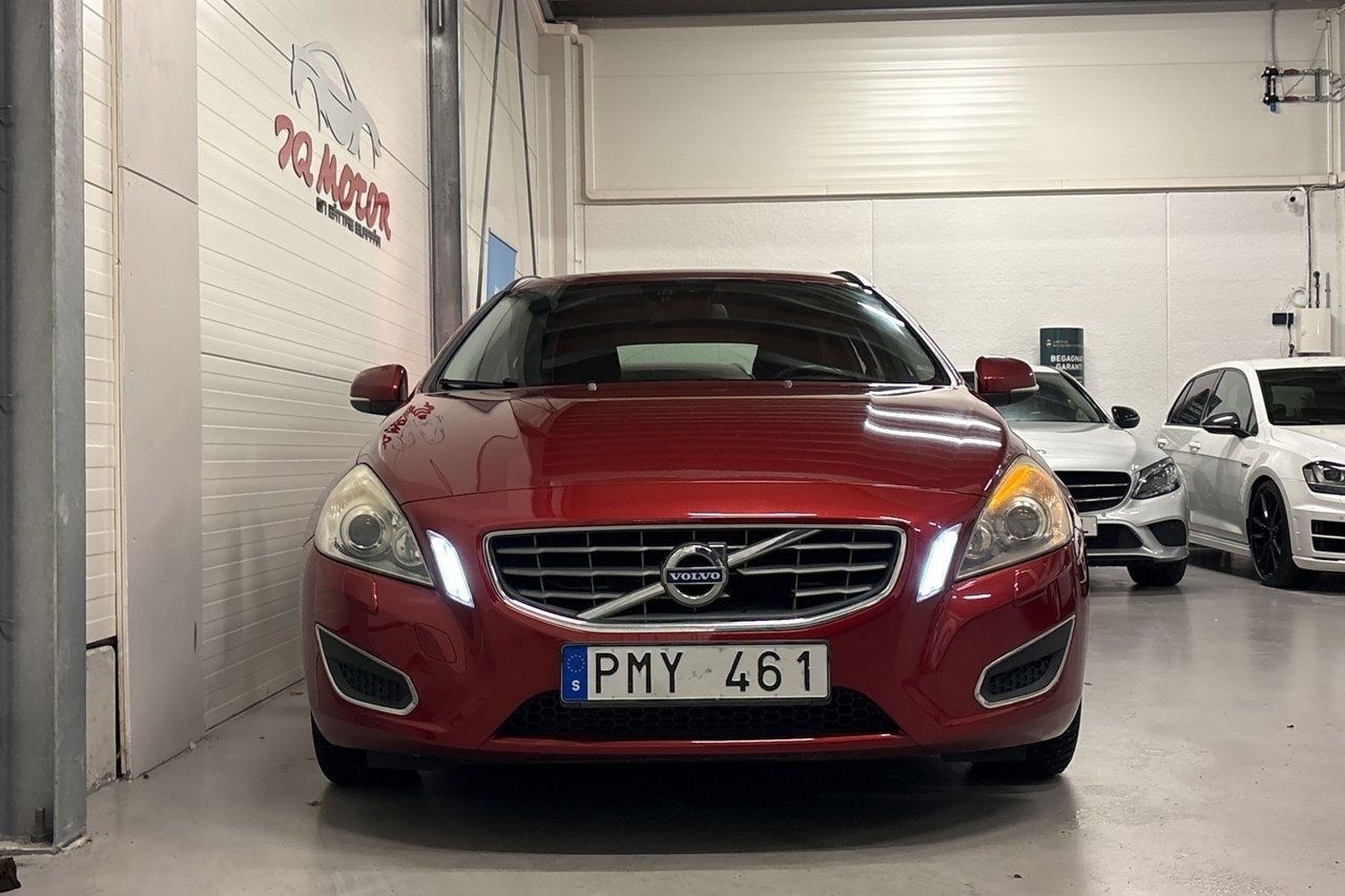 Volvo V60 2.0T Momentum 2011, bild 3/10