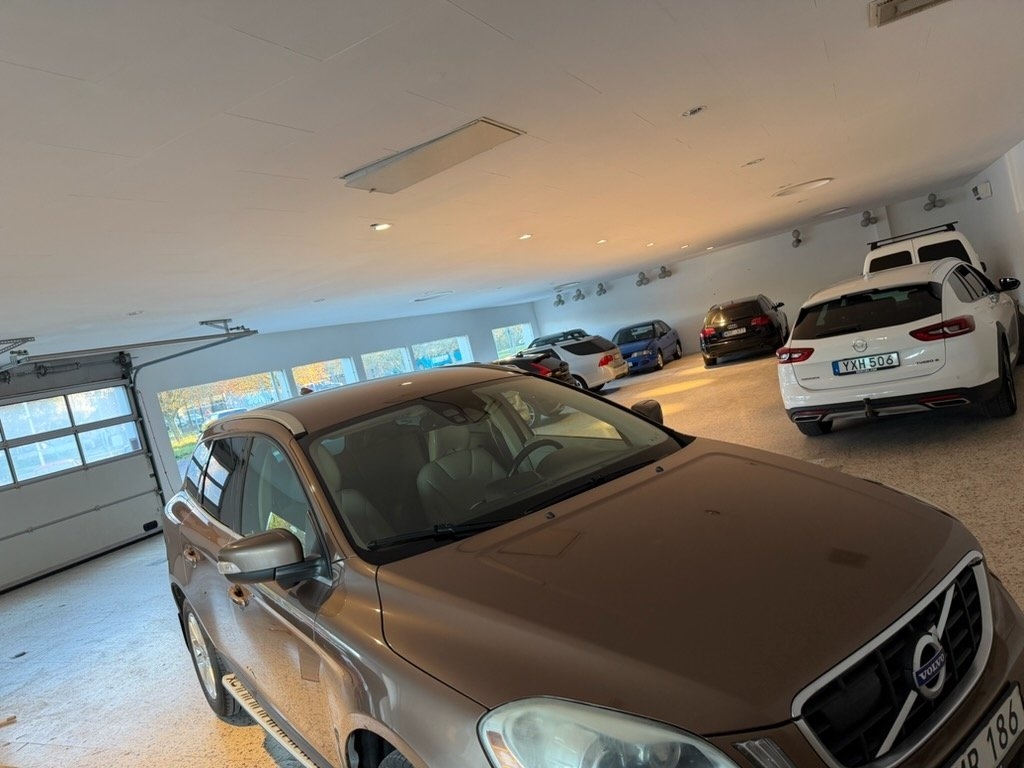 Volvo XC60 2.4D Summum 2010, bild 2/7