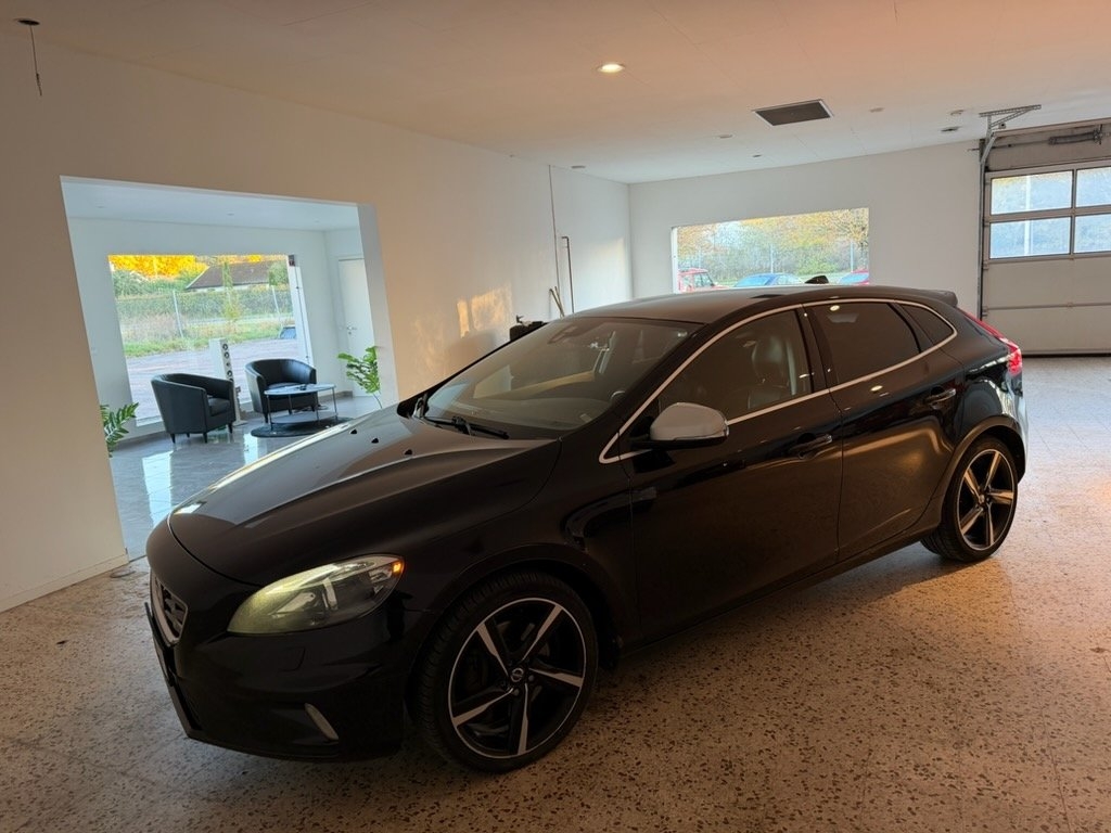 Volvo V40 D4 R Design 2013, bild 4/6
