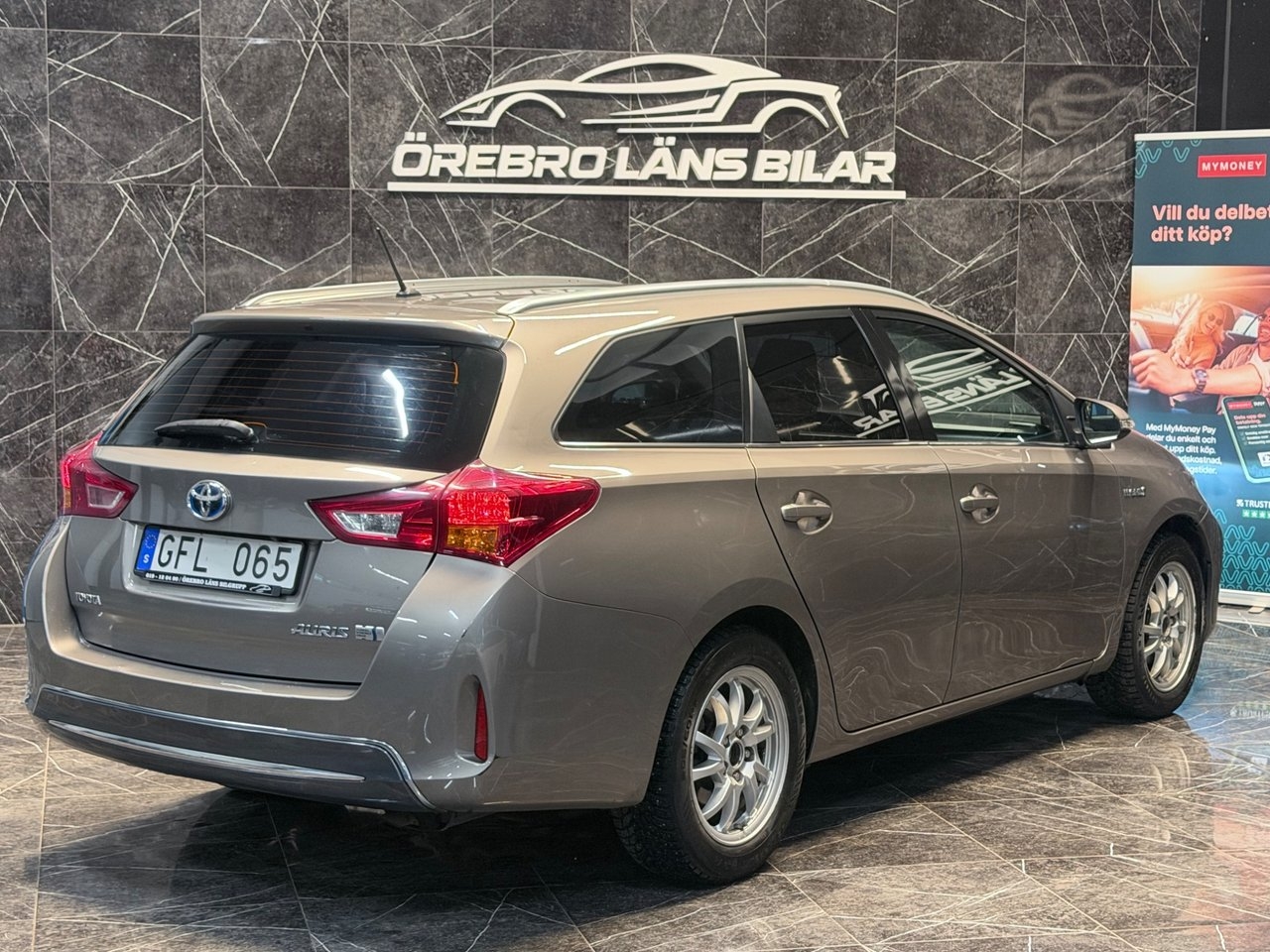 Toyota Auris 1.8 Hybrid 2014, bild 6/10