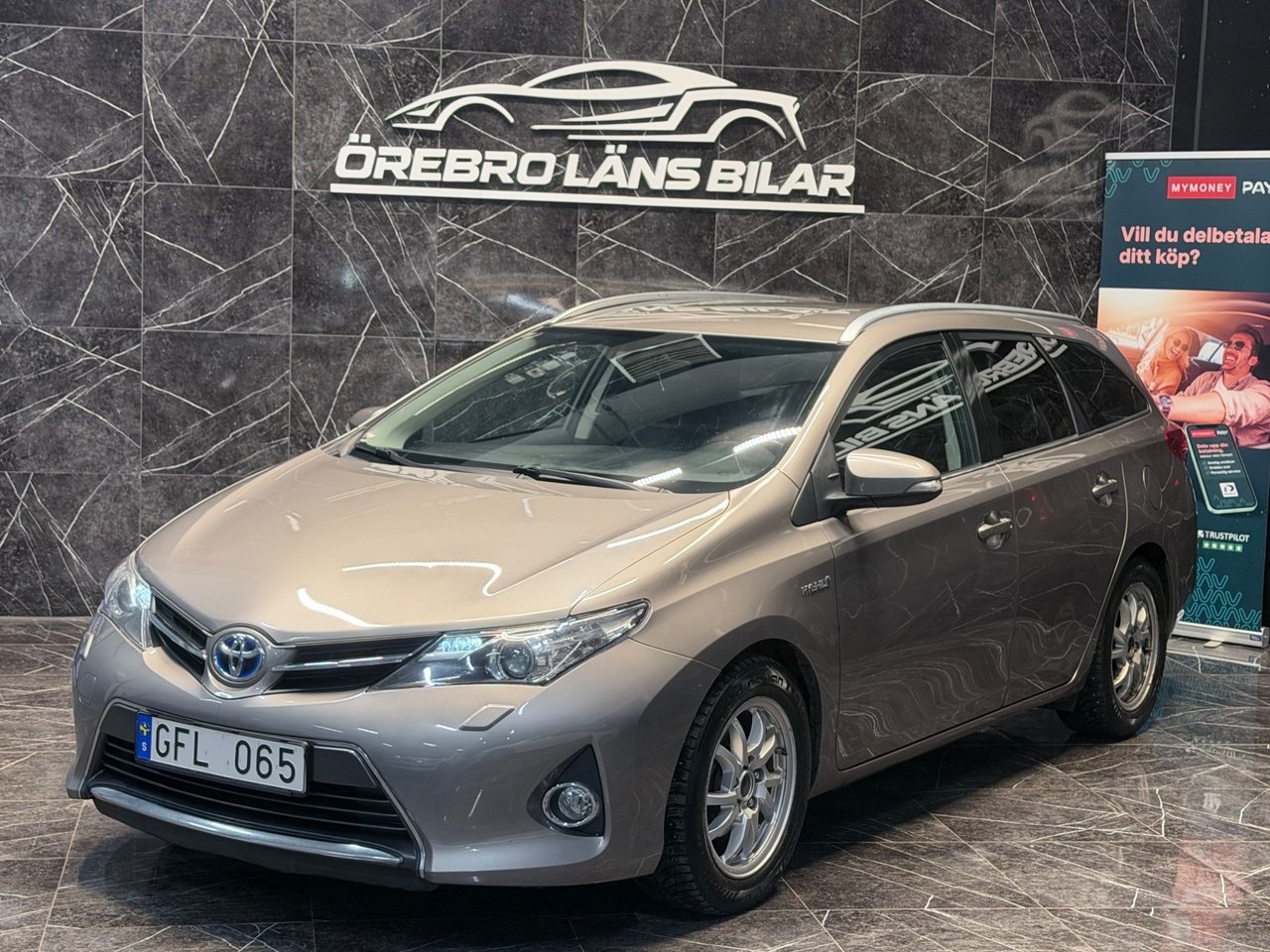 Toyota Auris 1.8 Hybrid 2014, bild 4/10