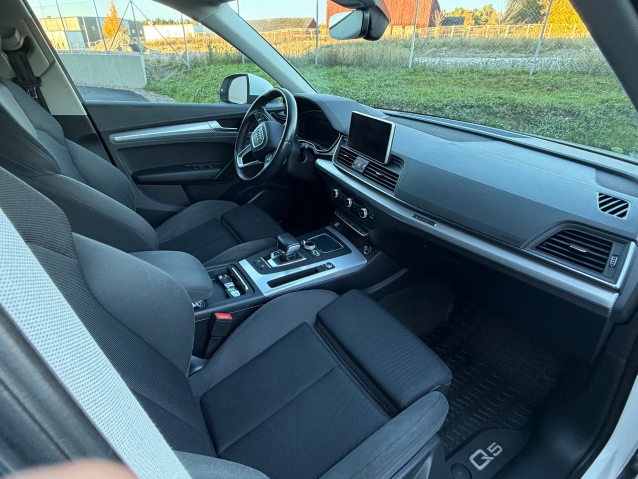 Audi Q5 2.0 TDI 2017, bild 5/10