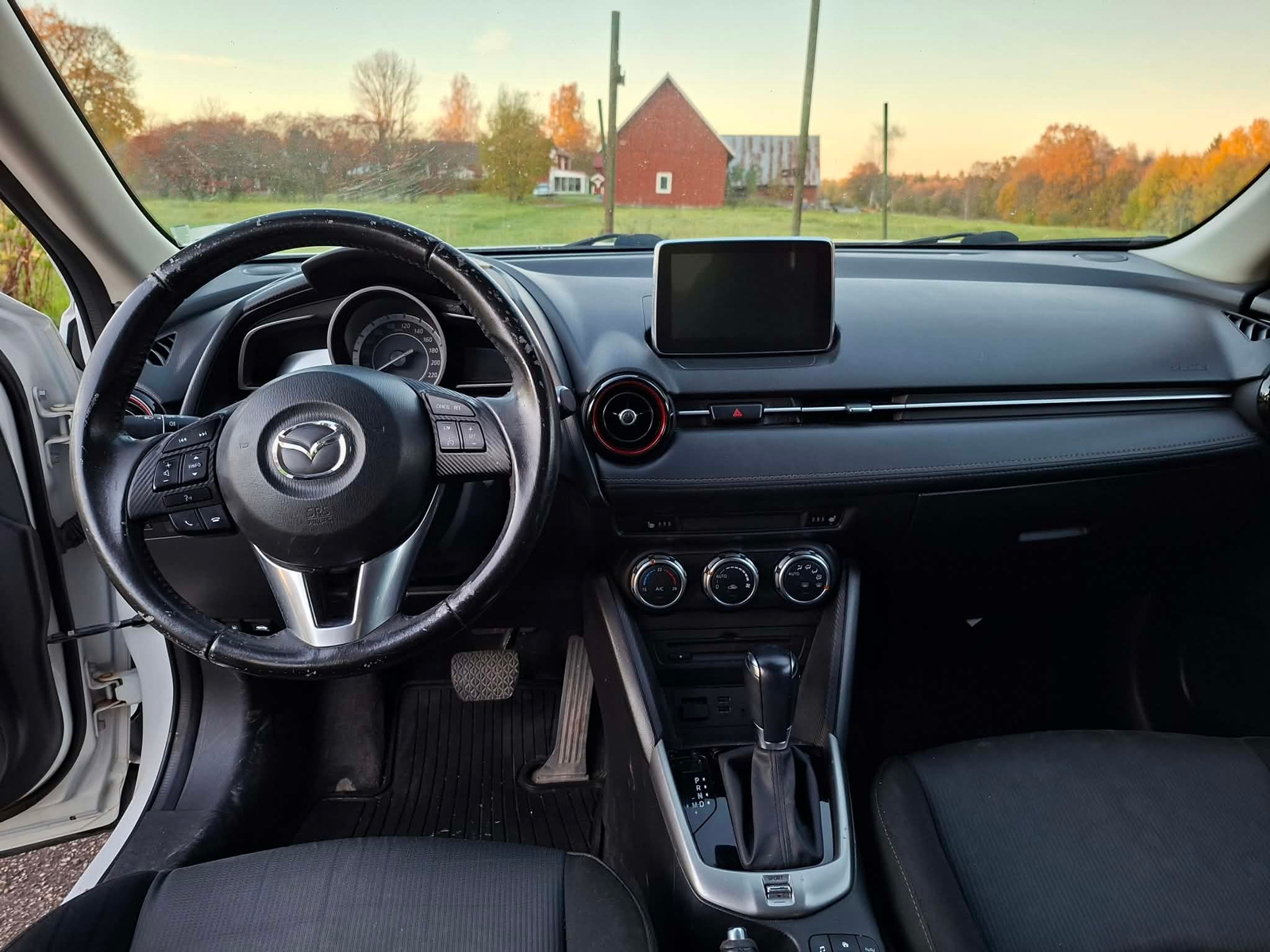 Mazda CX-3 2016, bild 3/5