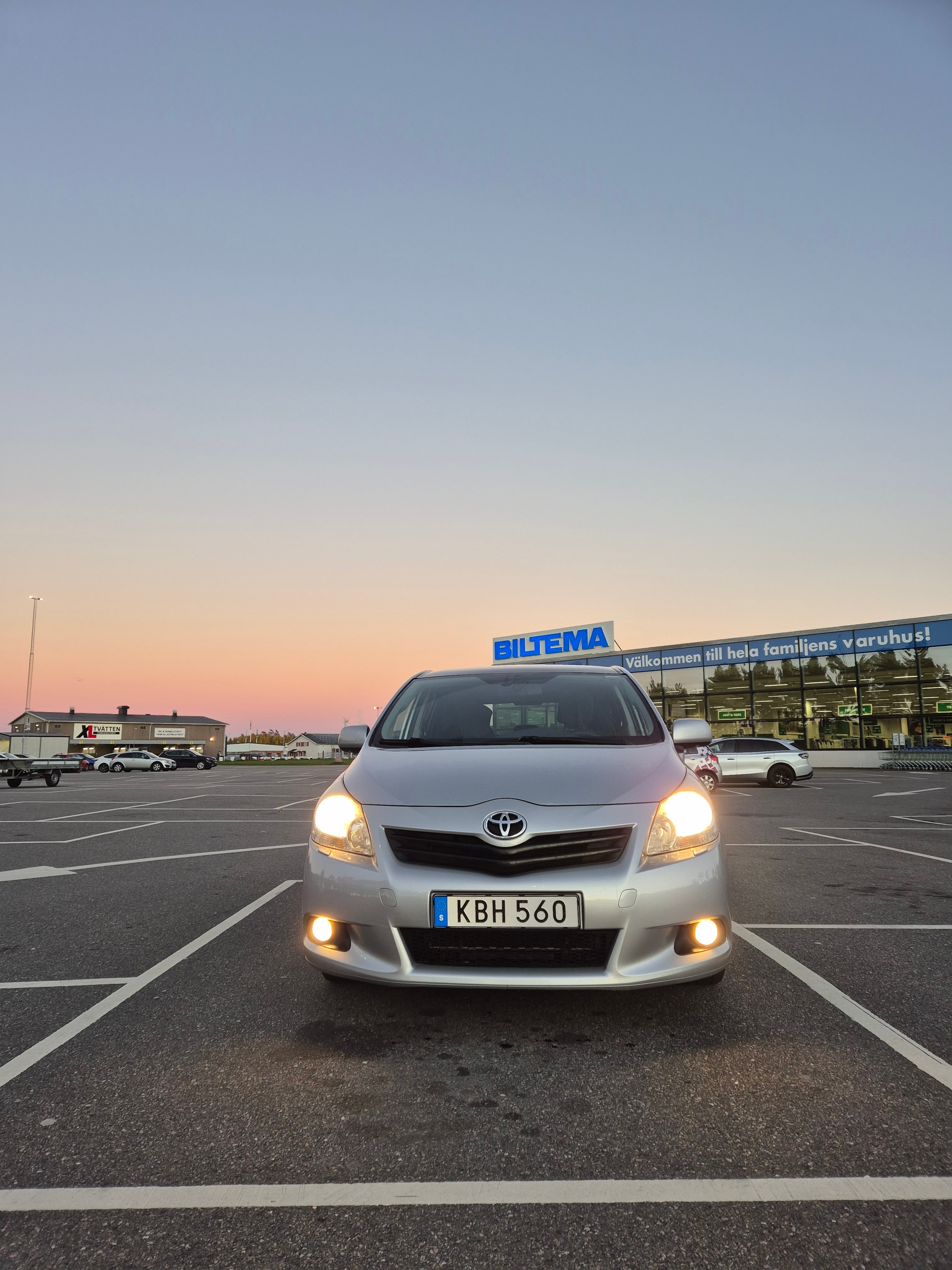 Toyota Verso 1.8 2009, bild 2/6