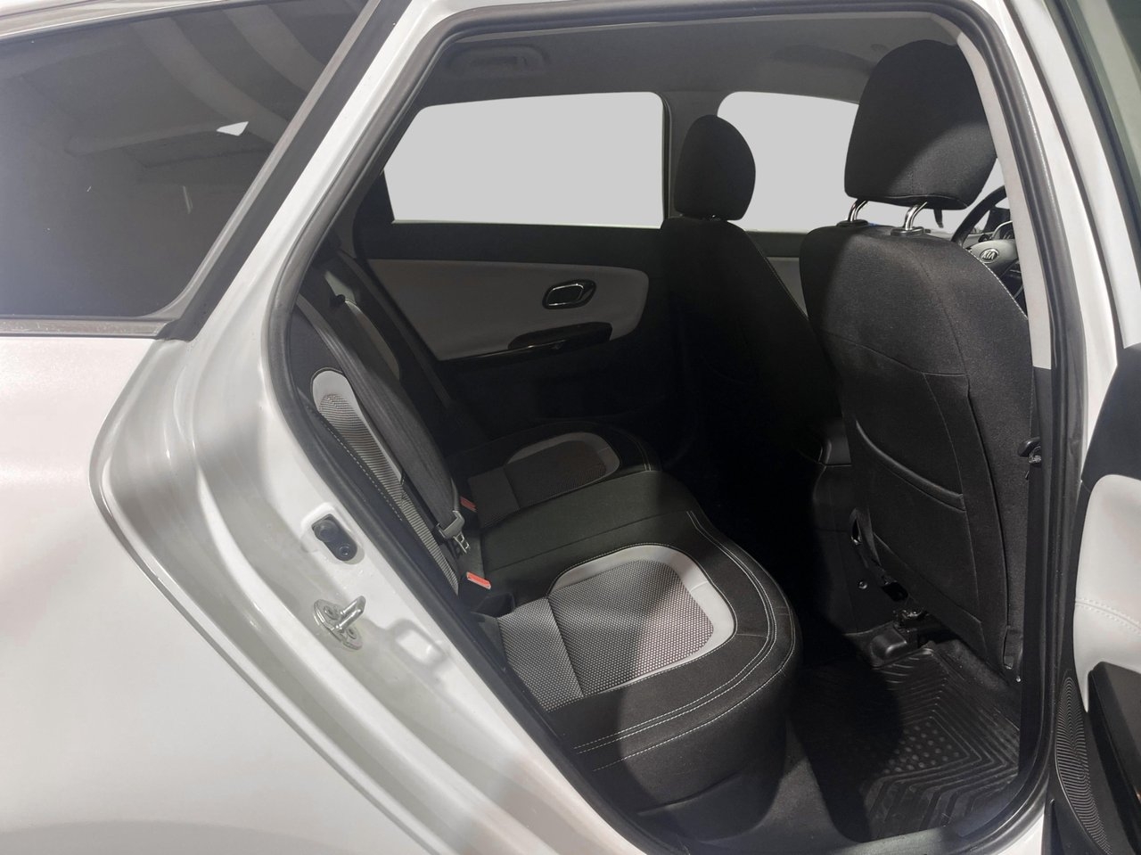 Kia Ceed 1.6 CRDi 128 2014, bild 6/10