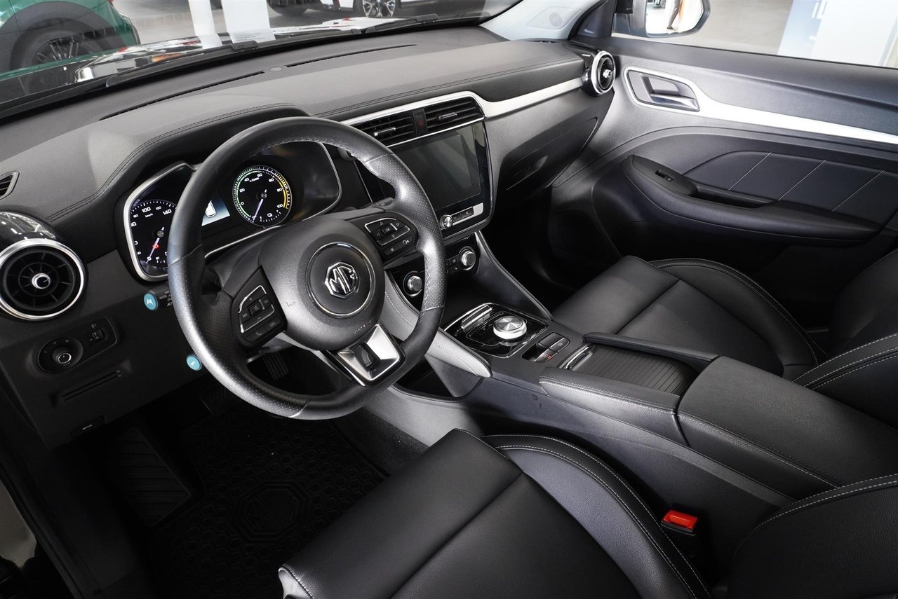 MG ZS Luxury 2021, bild 2/10