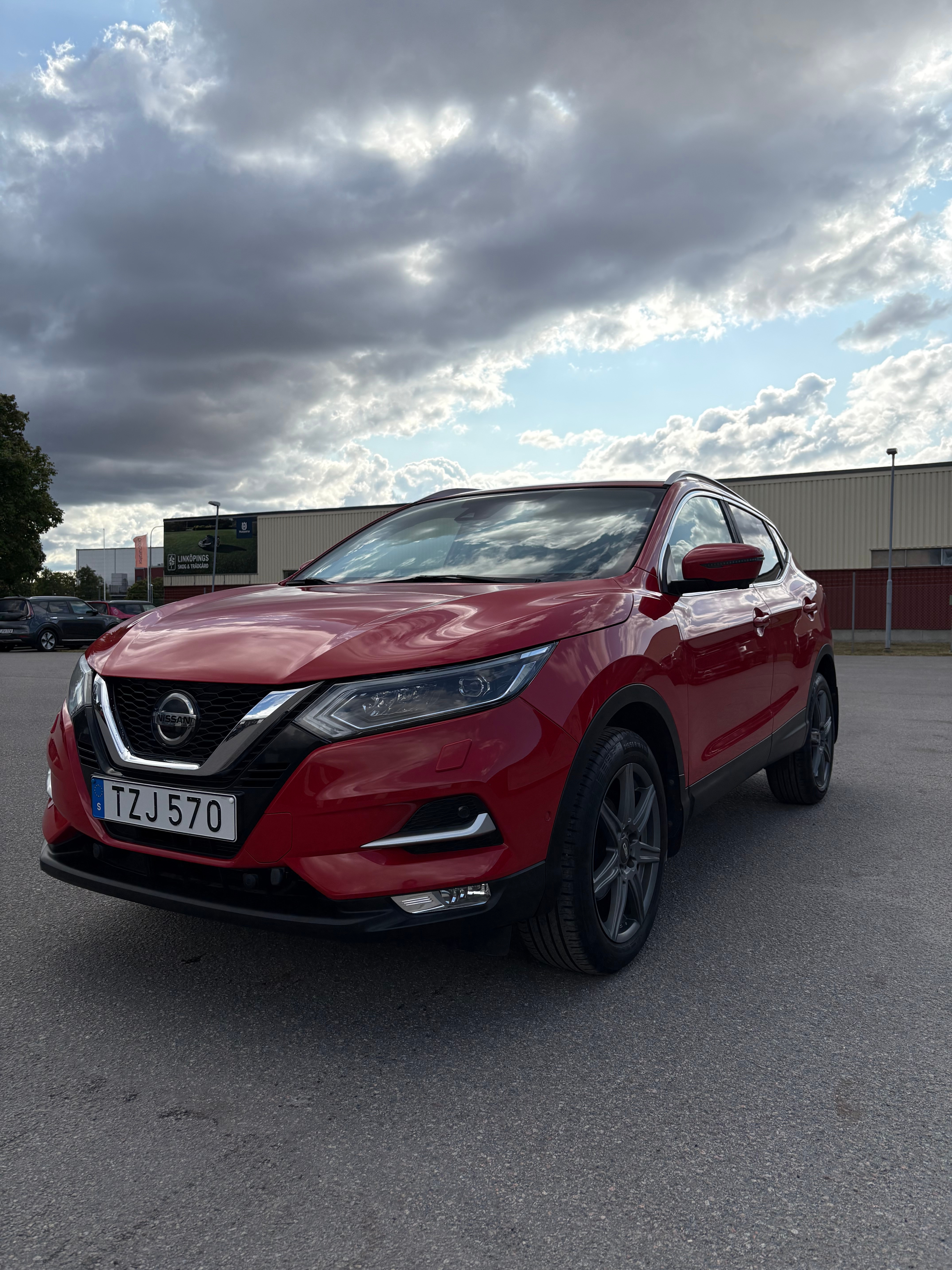 Nissan Qashqai 1.2 DIG-T Tekna 2018, bild 2/10