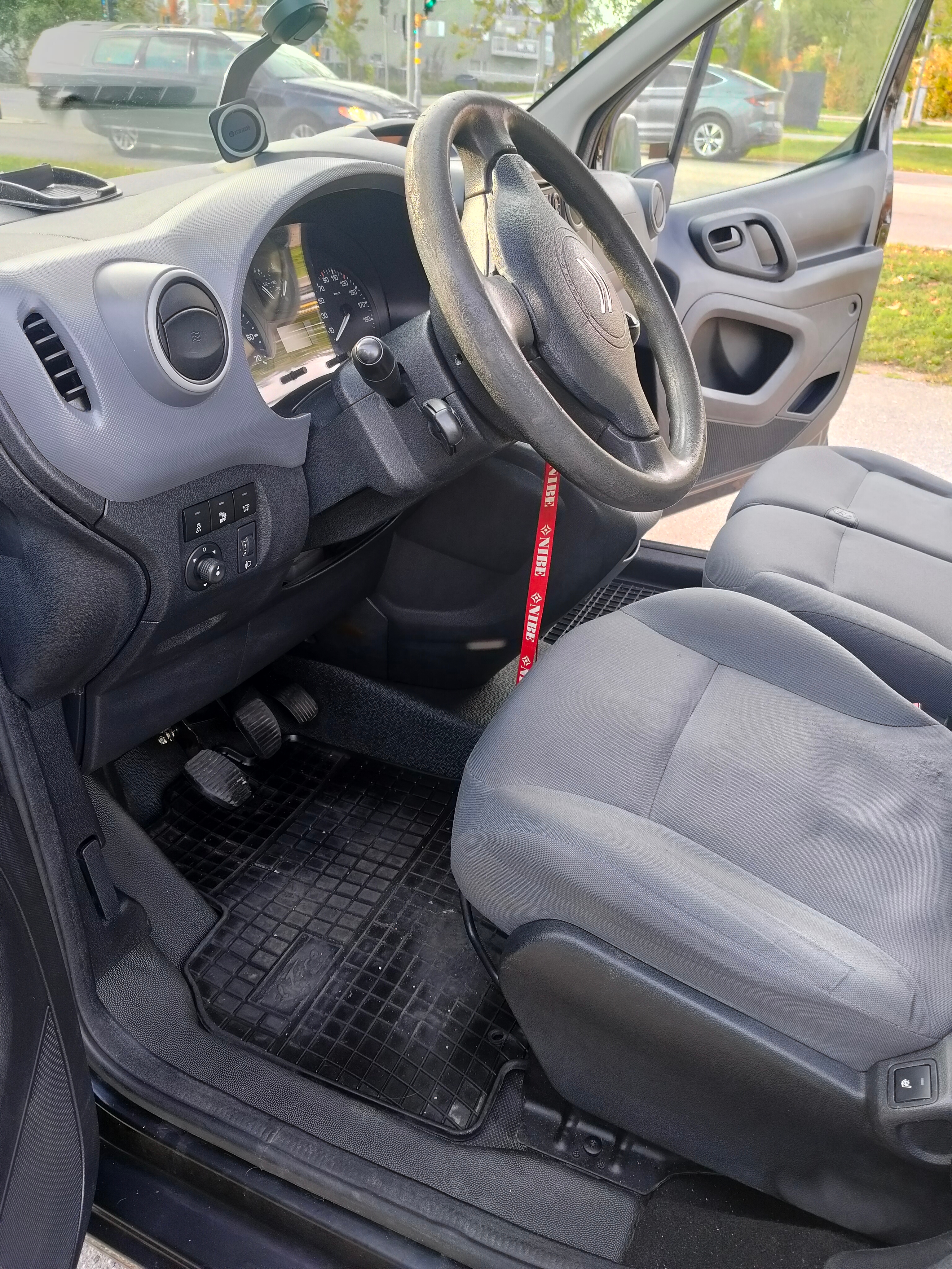 Citroen Berlingo 2015, bild 7/9