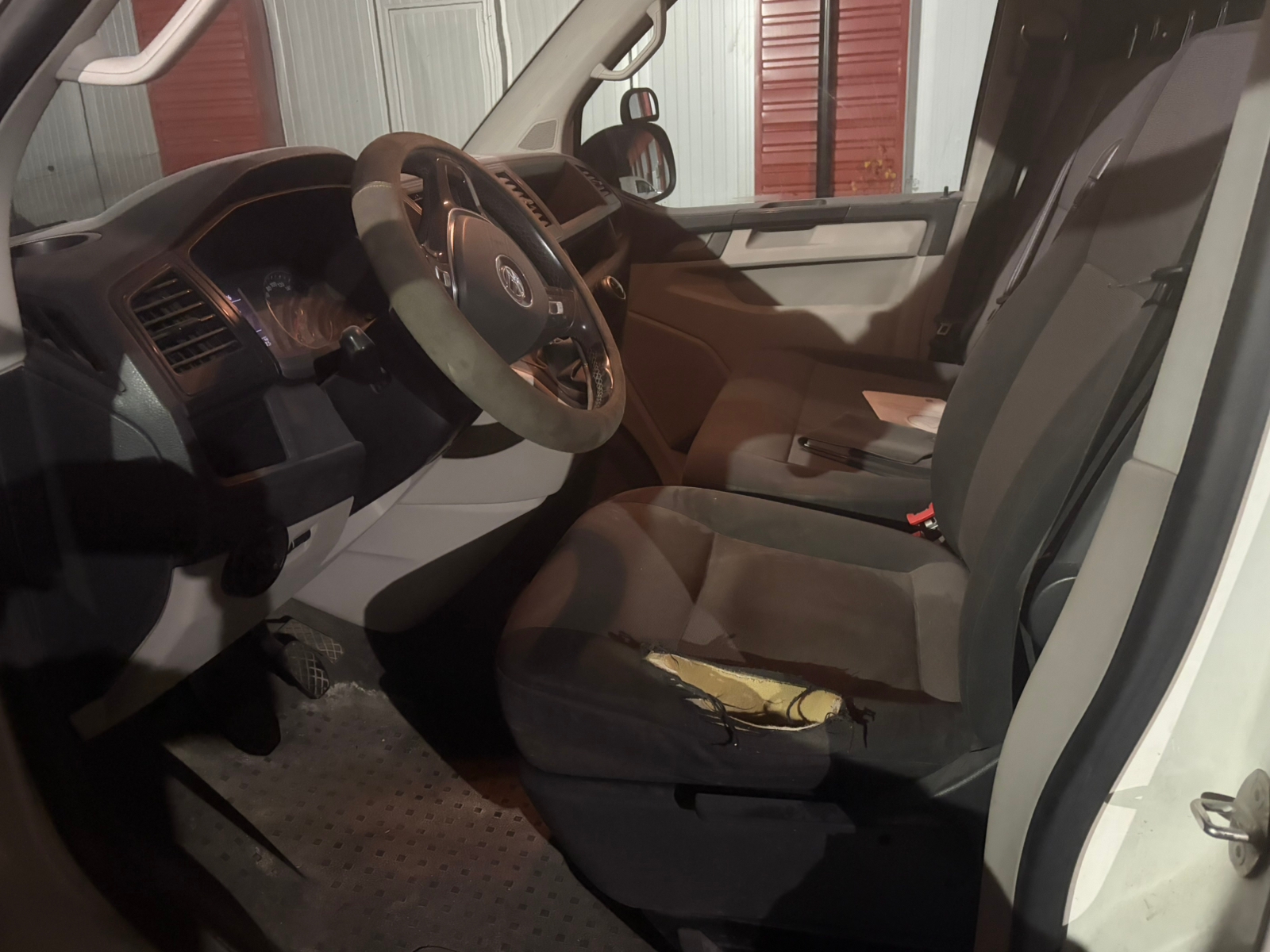 Volkswagen Transporter 2016, bild 2/4
