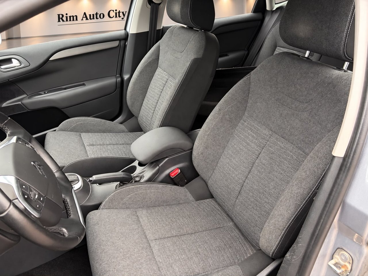 Citroen C4 BlueHDi 120 2016, bild 7/10