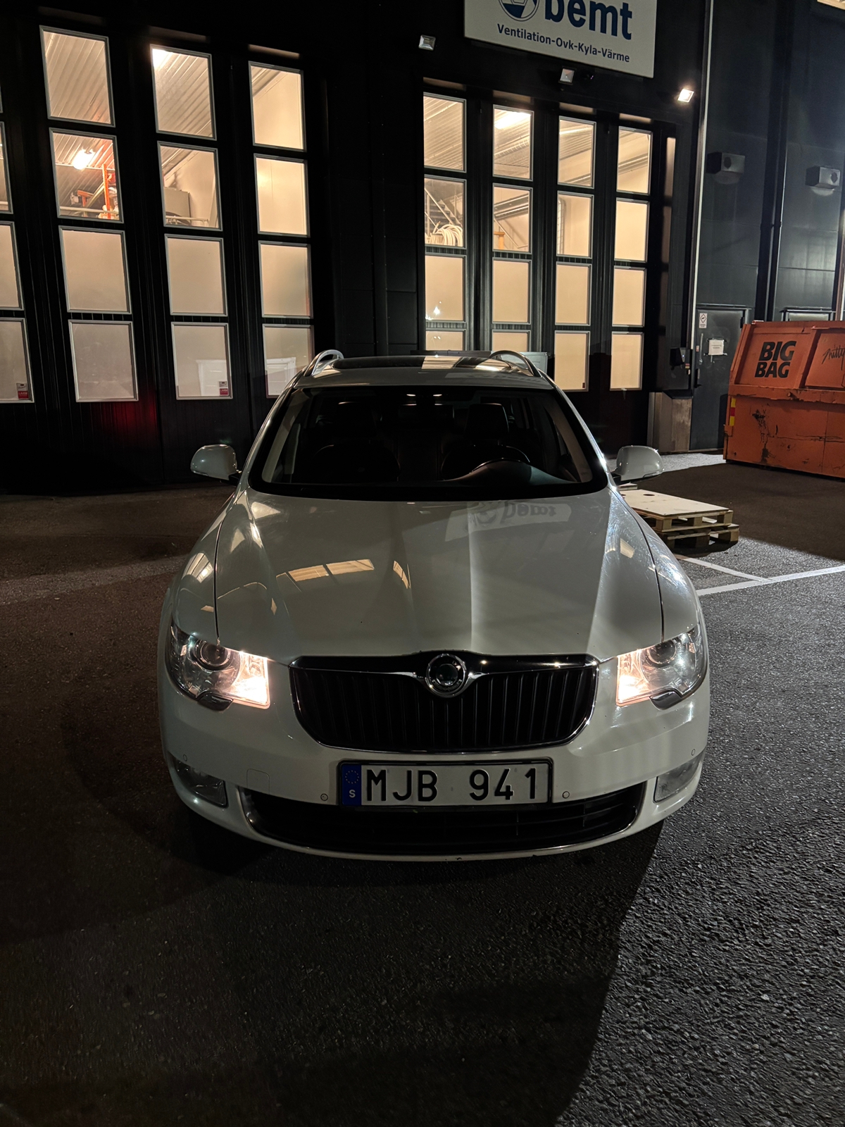 Skoda Superb 2.0 TSI 2012, bild 2/8