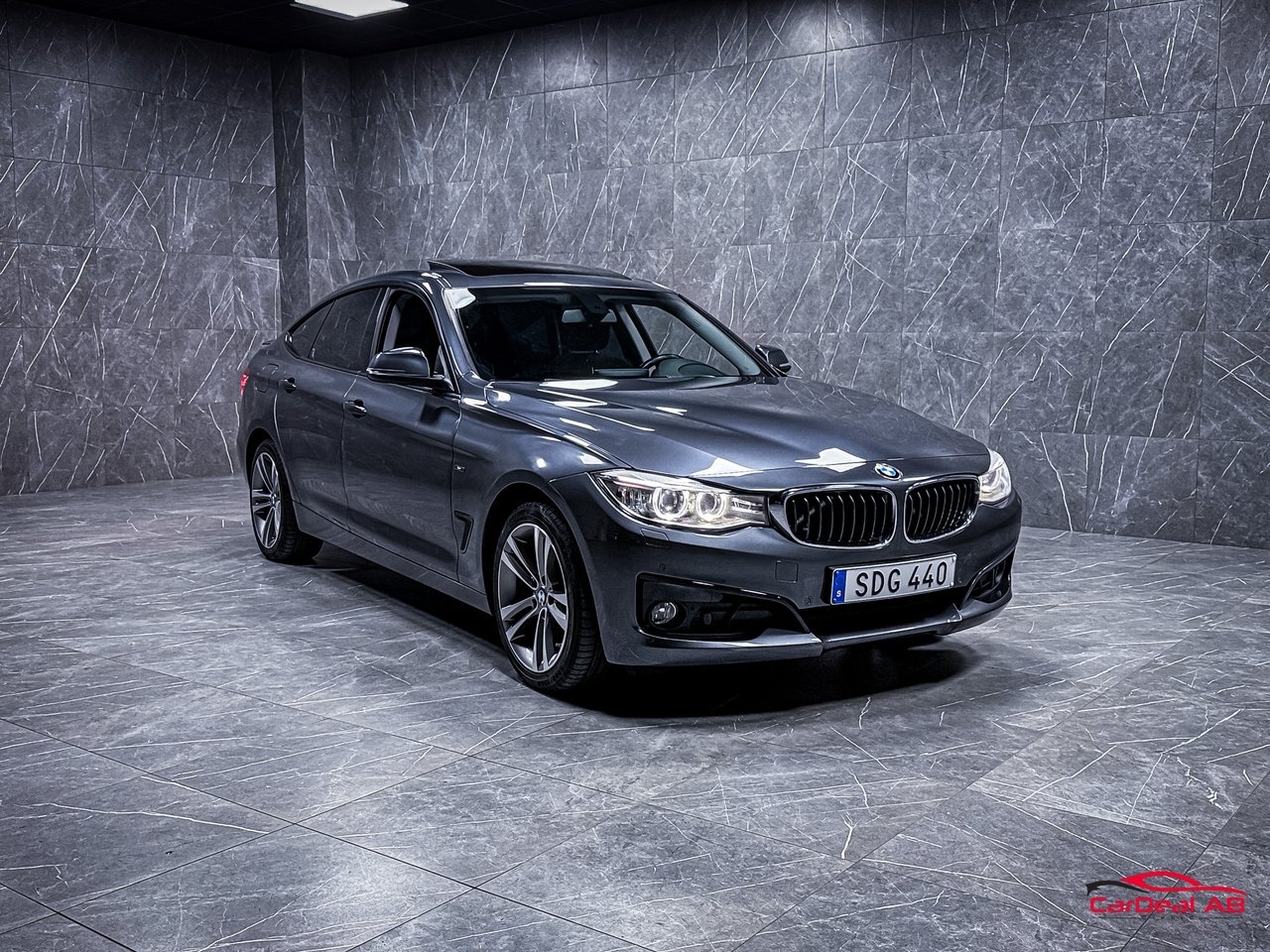 BMW 320d Sport Line 2015, bild 2/10