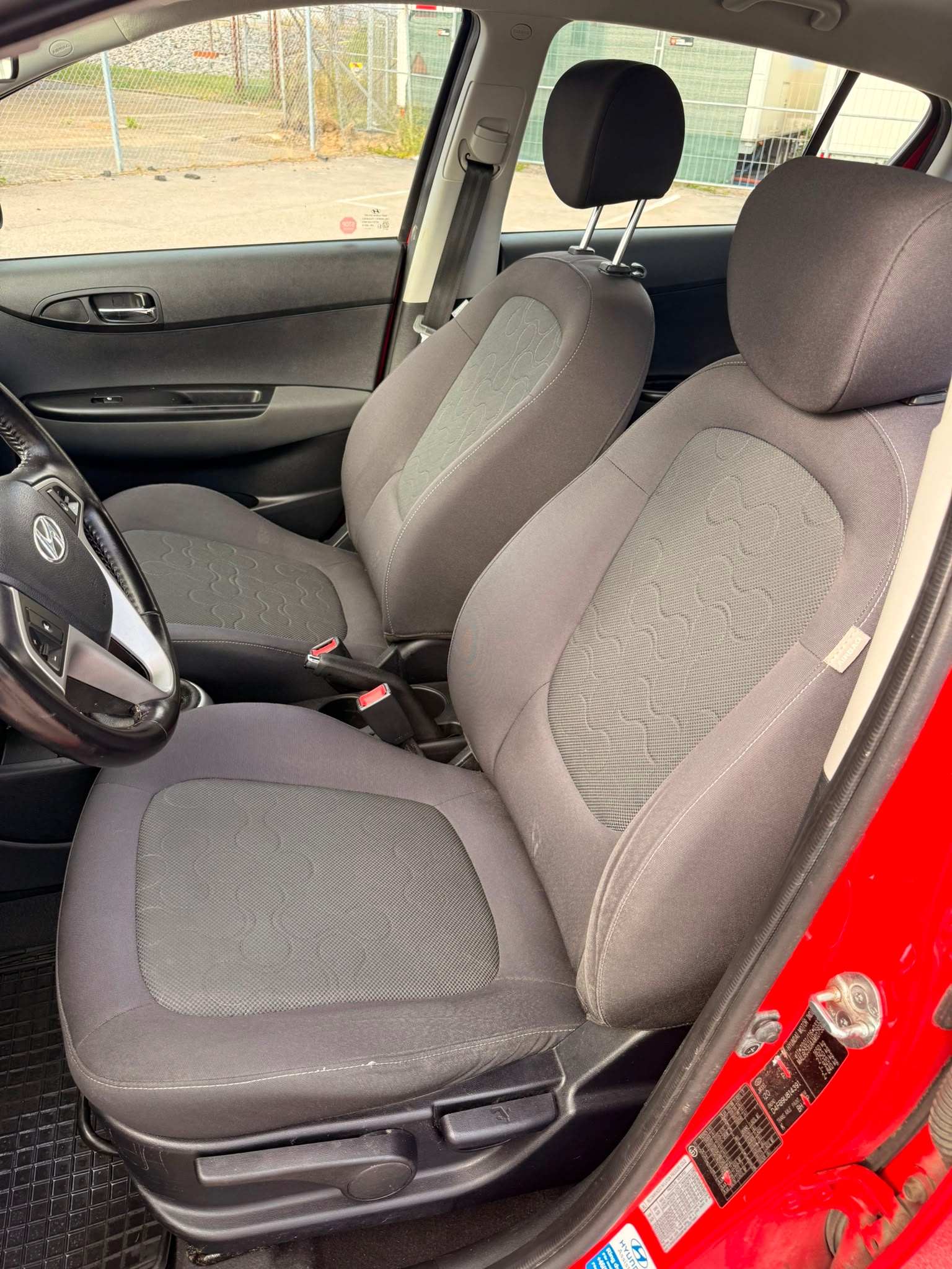 Hyundai i20 1.6 CRDi 2010, bild 6/10