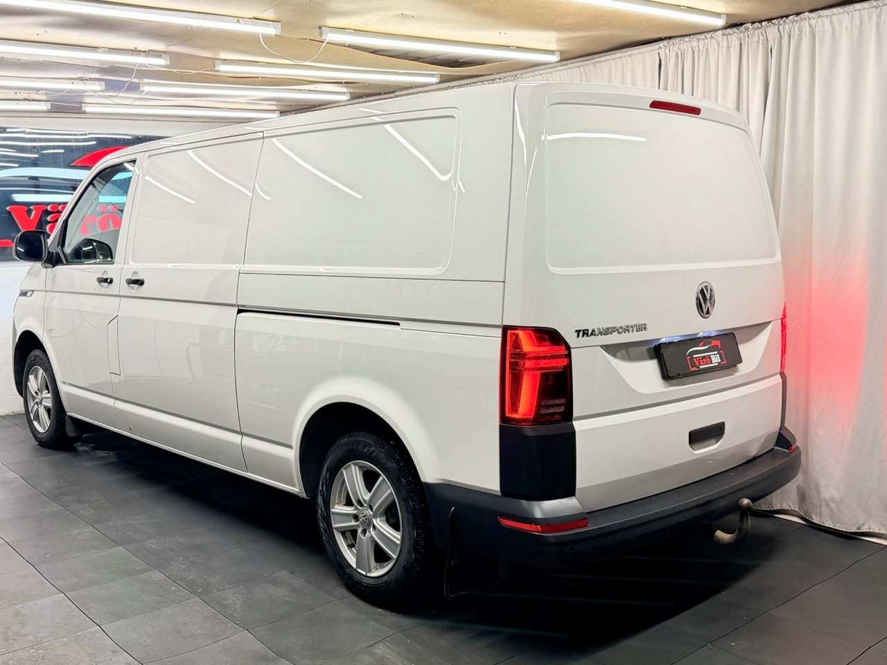 Volkswagen Transporter 2.0 TDI 2021, bild 2/10