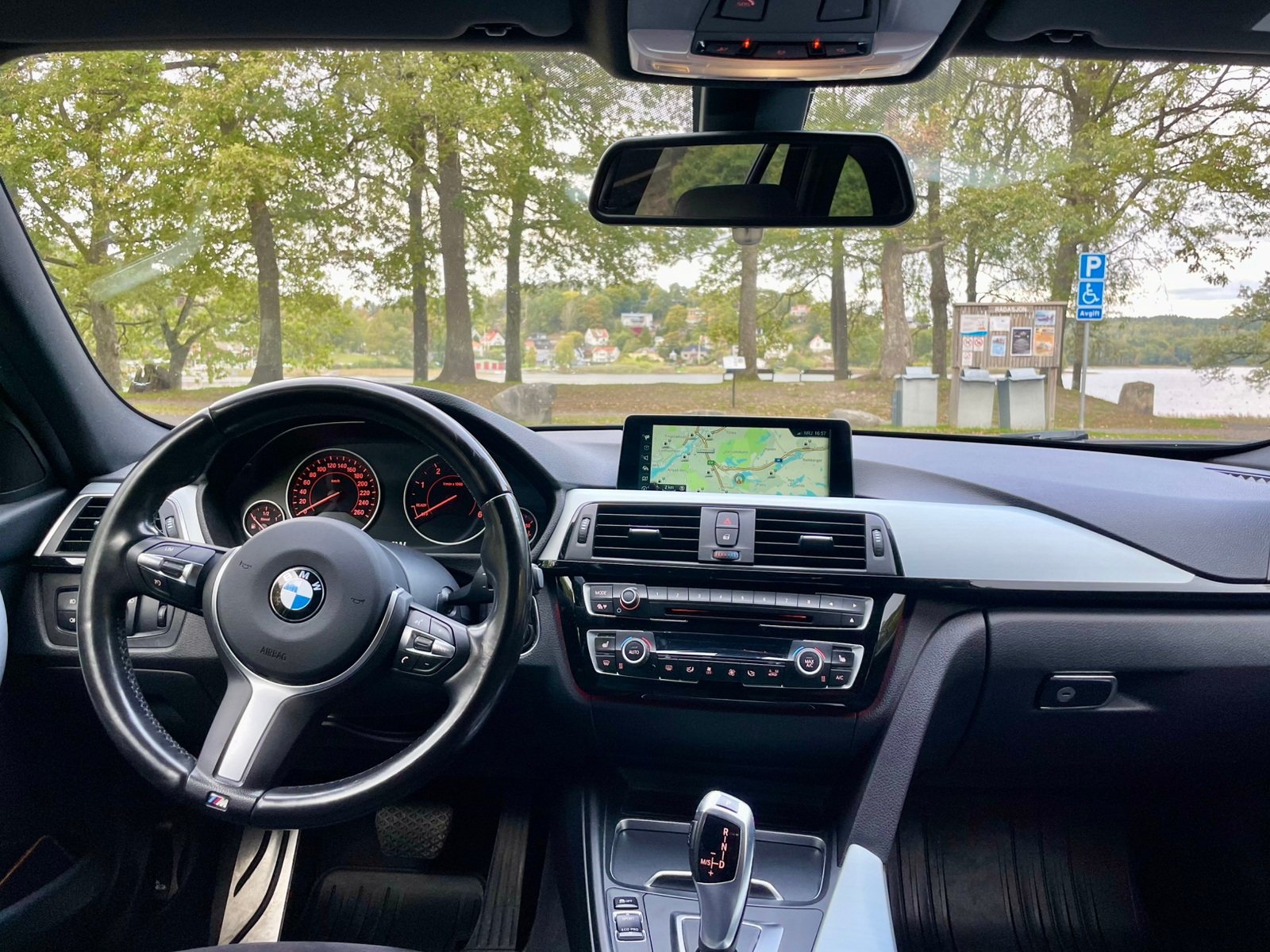 BMW 318d M Sport 2017, bild 7/10