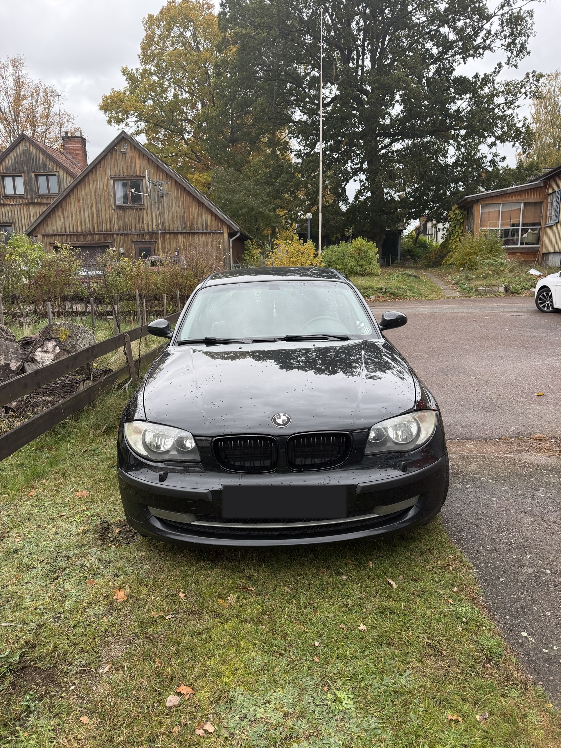 BMW 118d 2007, bild 2/2