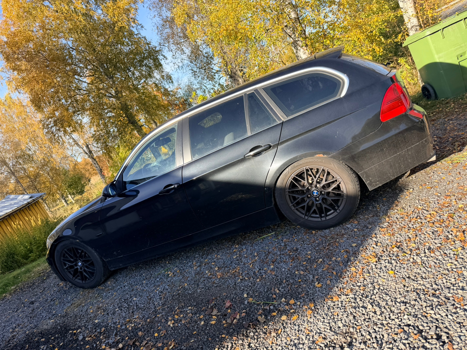 BMW 330i 2007, bild 2/4