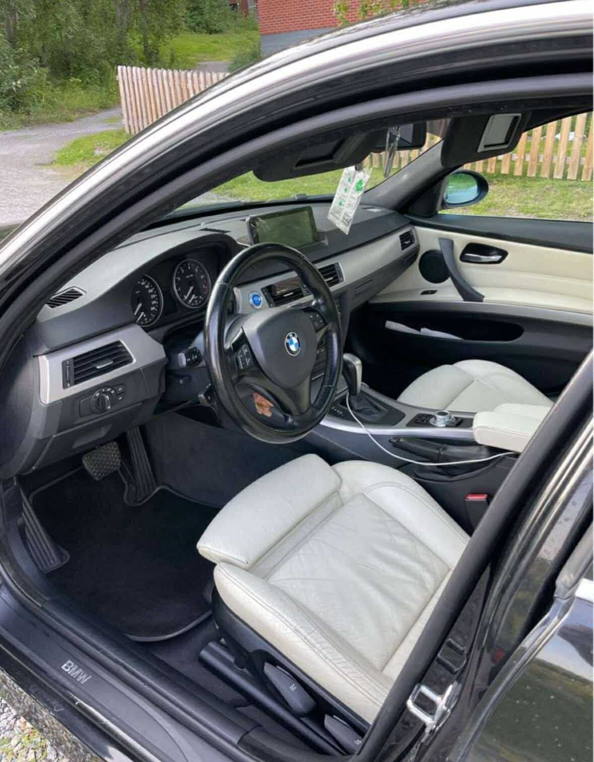 BMW 330i 2007, bild 4/4