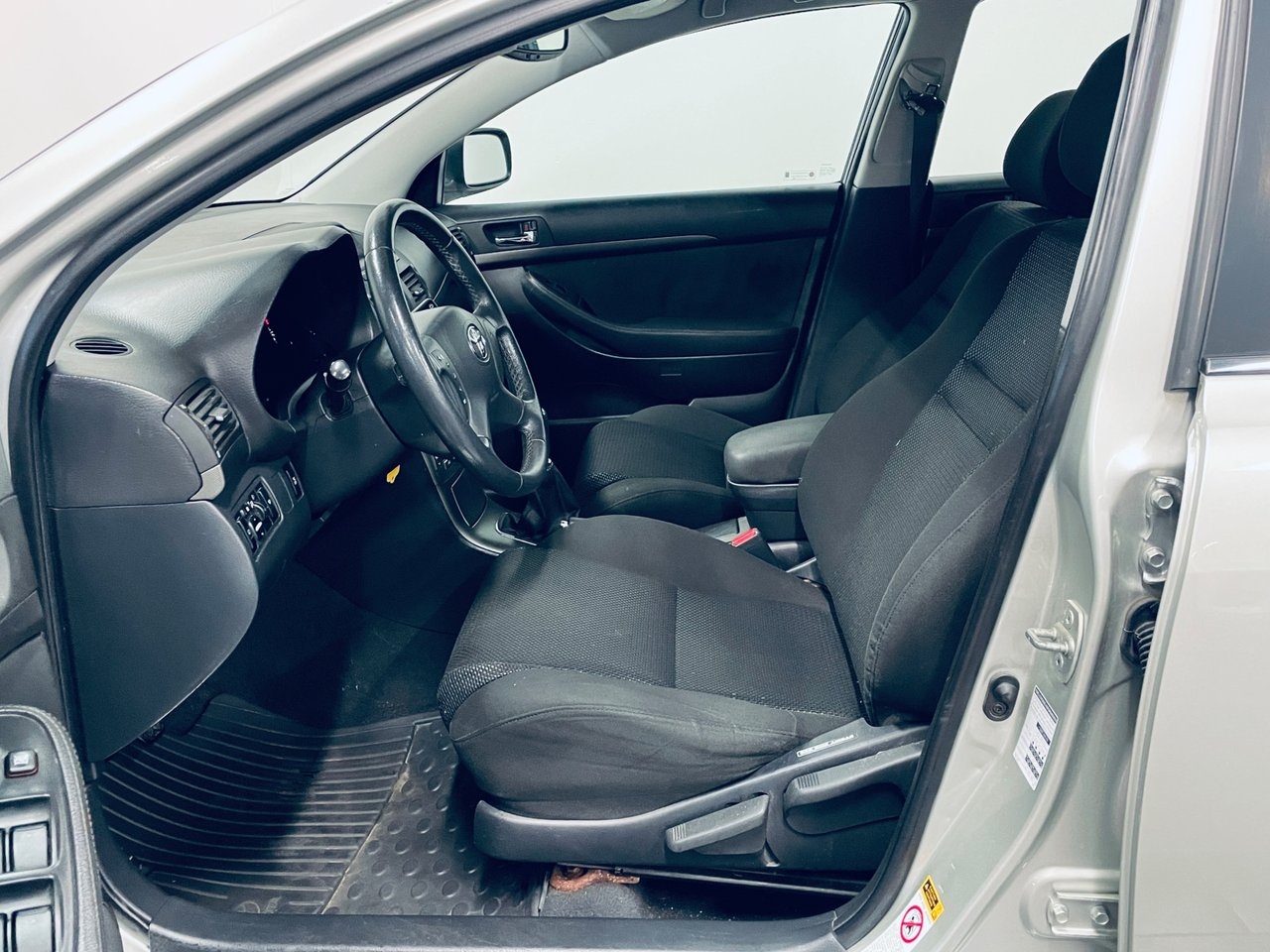 Toyota Avensis 2.0 2005, bild 7/10