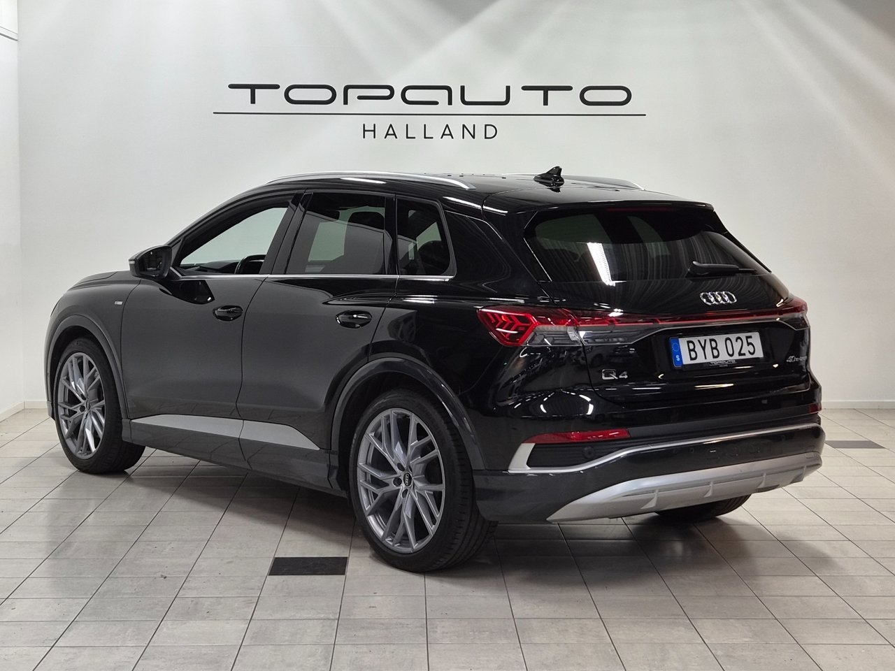 Audi Q4 e-tron 40 S line 2023, bild 3/10