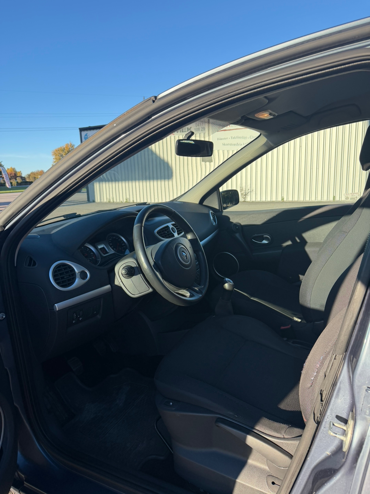 Renault Clio 1.4 16V 2006, bild 2/4