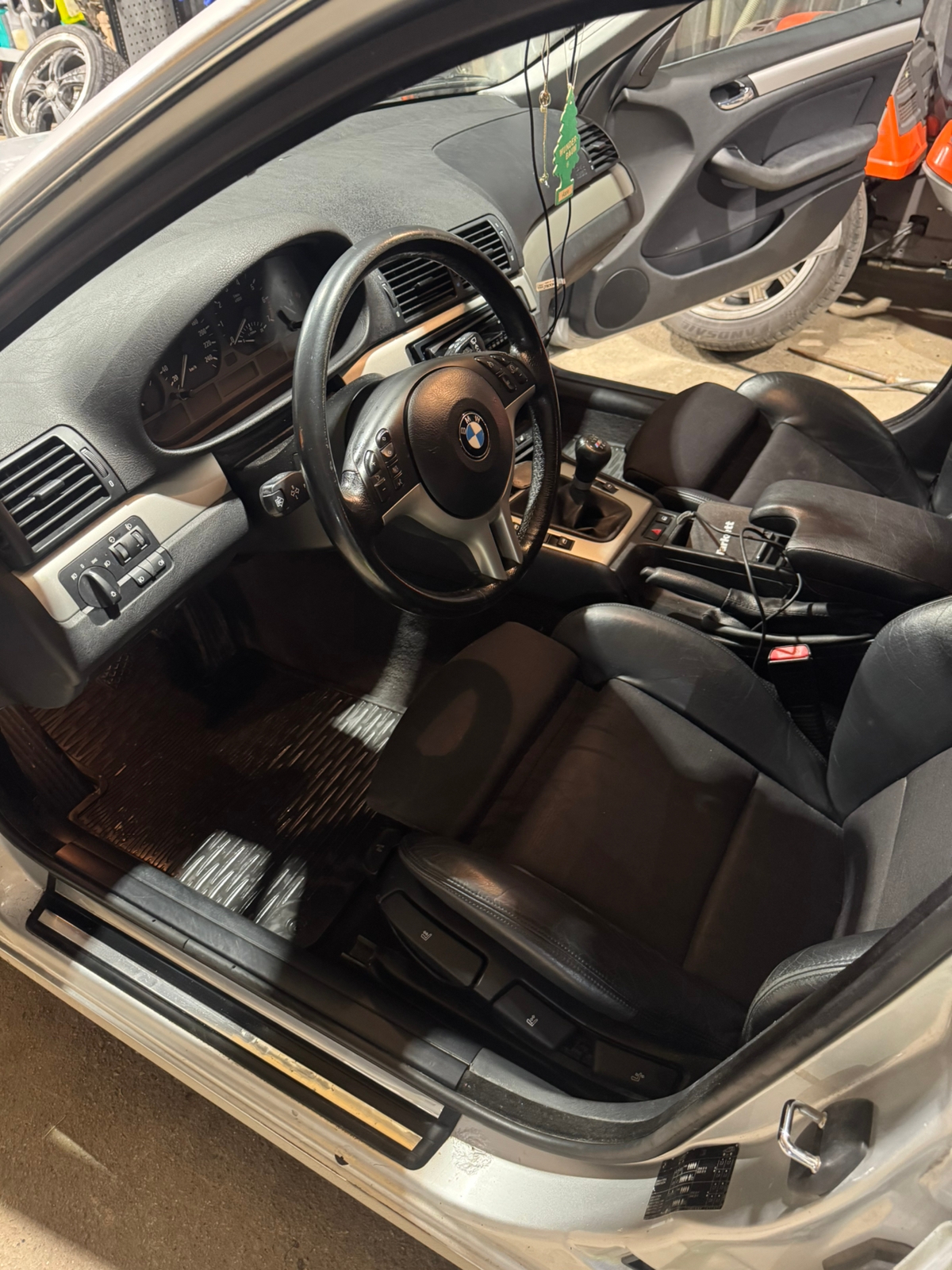 BMW 320i M Sport 2002, bild 5/7