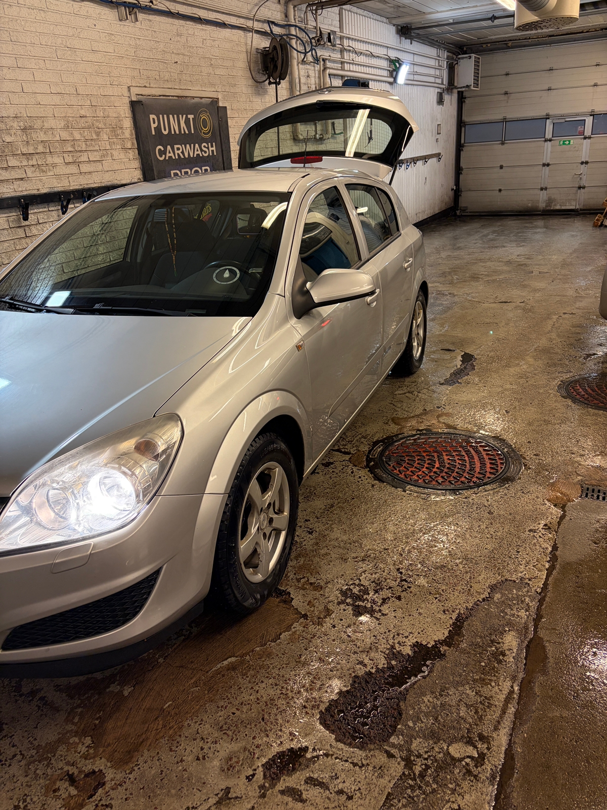 Opel Astra 1.6 2008, bild 2/10