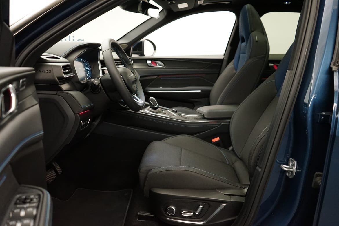 Lynk & Co 01 1.5TD PHEV More 2023, bild 5/10