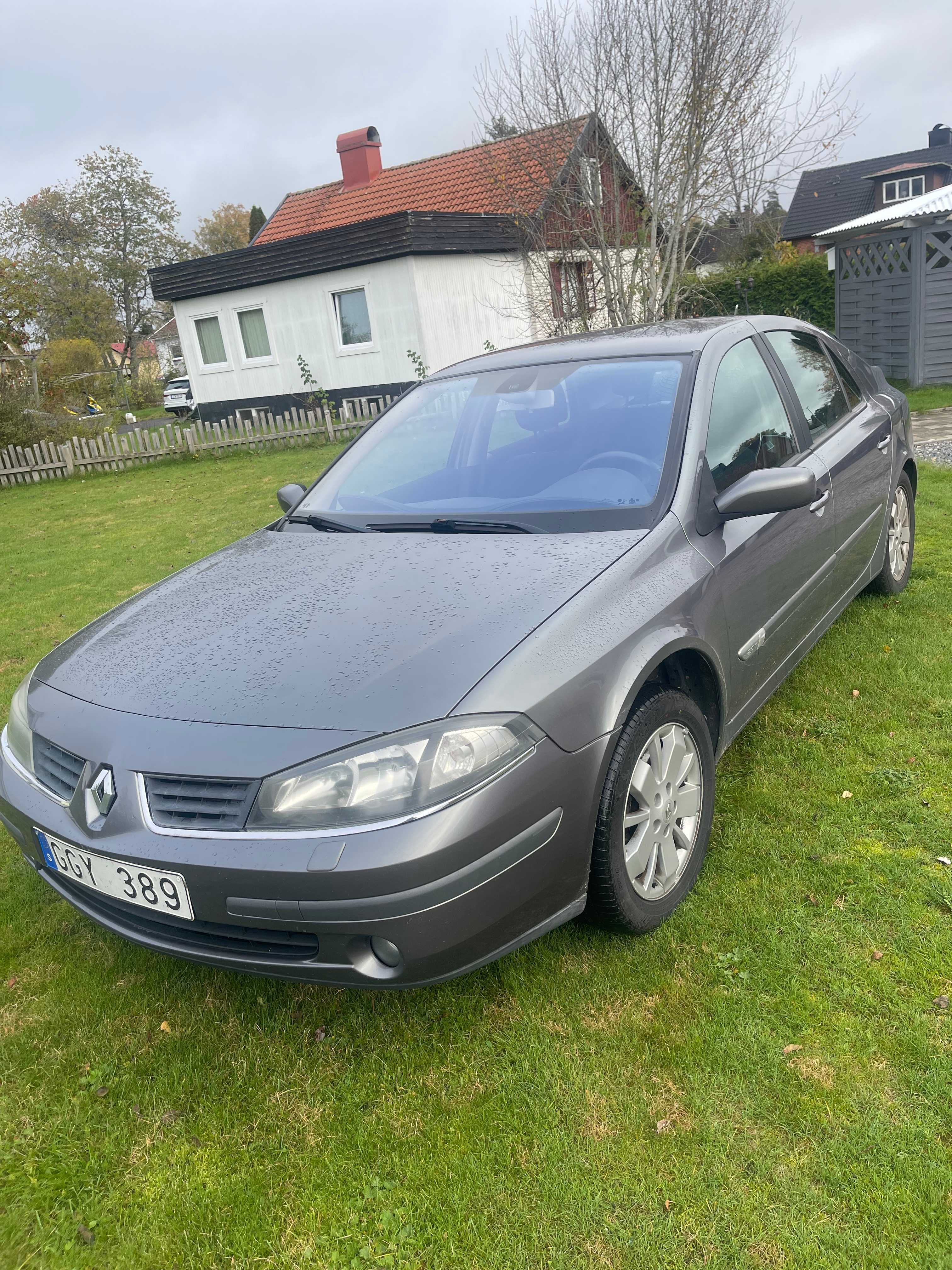 Renault Laguna 2.0 16V Turbo 2007, bild 2/4