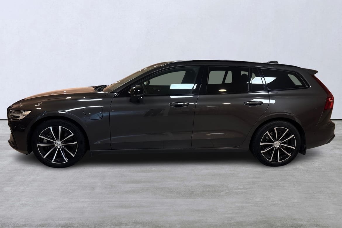 Volvo V60 T6 Plus Dark Nordic 2025, bild 2/10