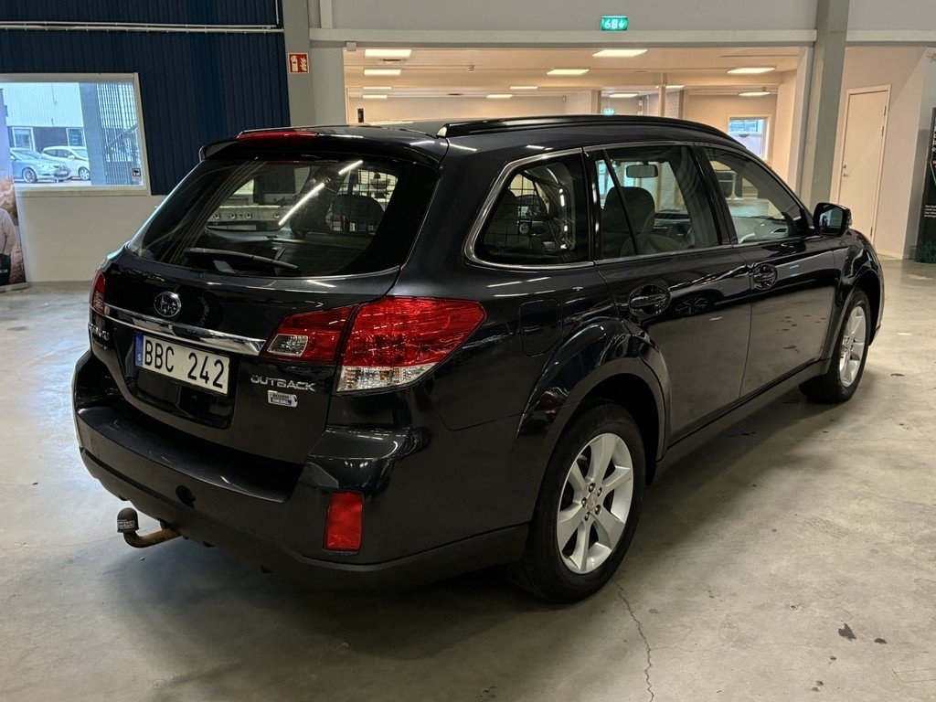 Subaru Outback 2.0D Business 2014, photo 4/10