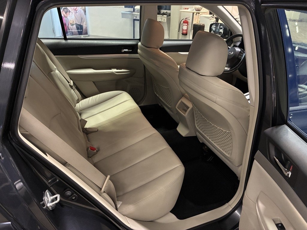 Subaru Outback 2.0D Business 2014, kuva 10/10