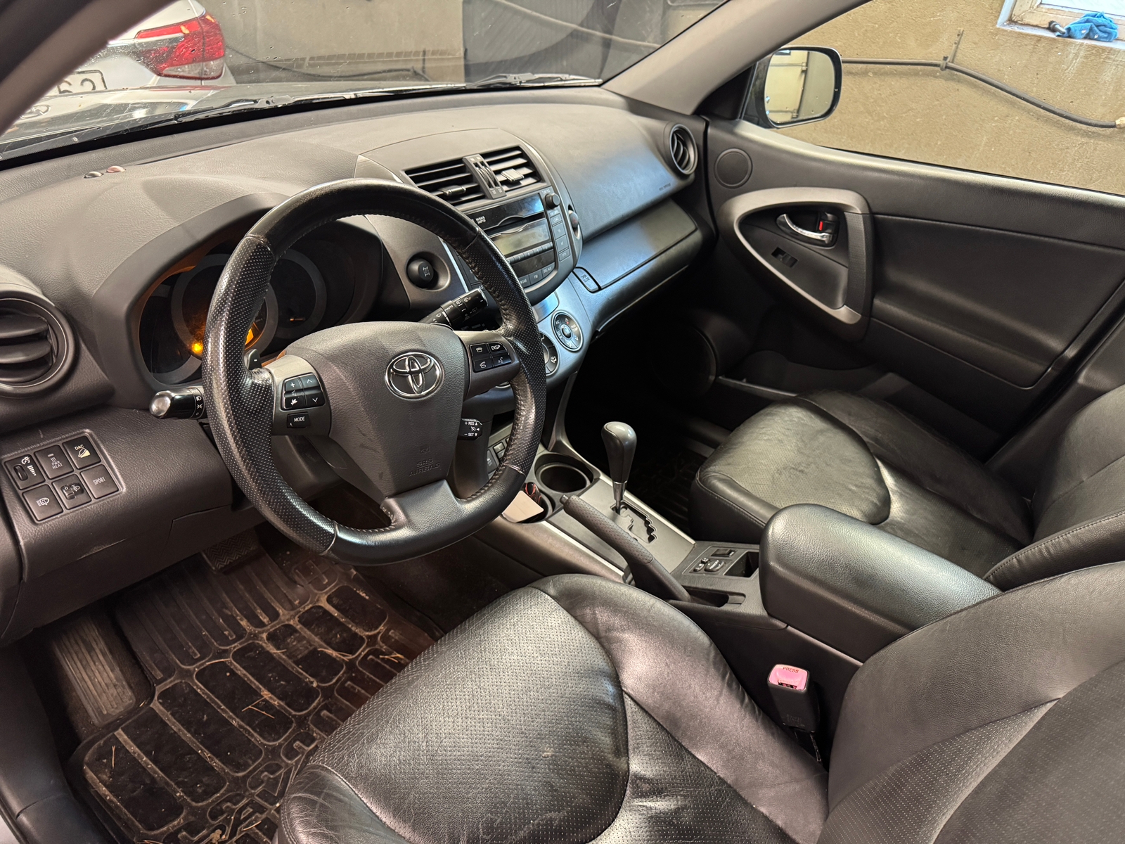 Toyota RAV4 2.2 D-4D 2010, bild 5/7
